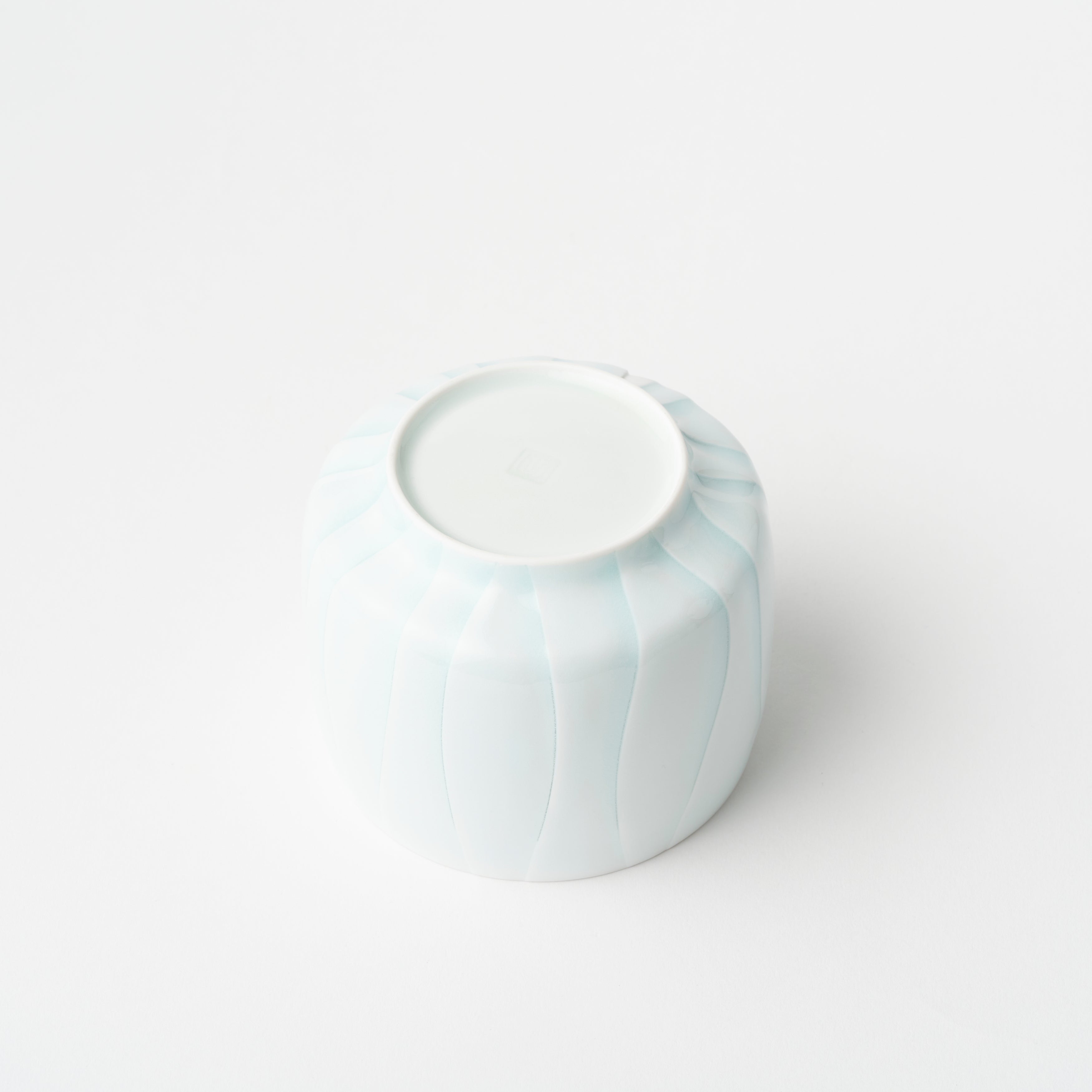 Swayed Carving "Hana" / Hiroshi Taruta
