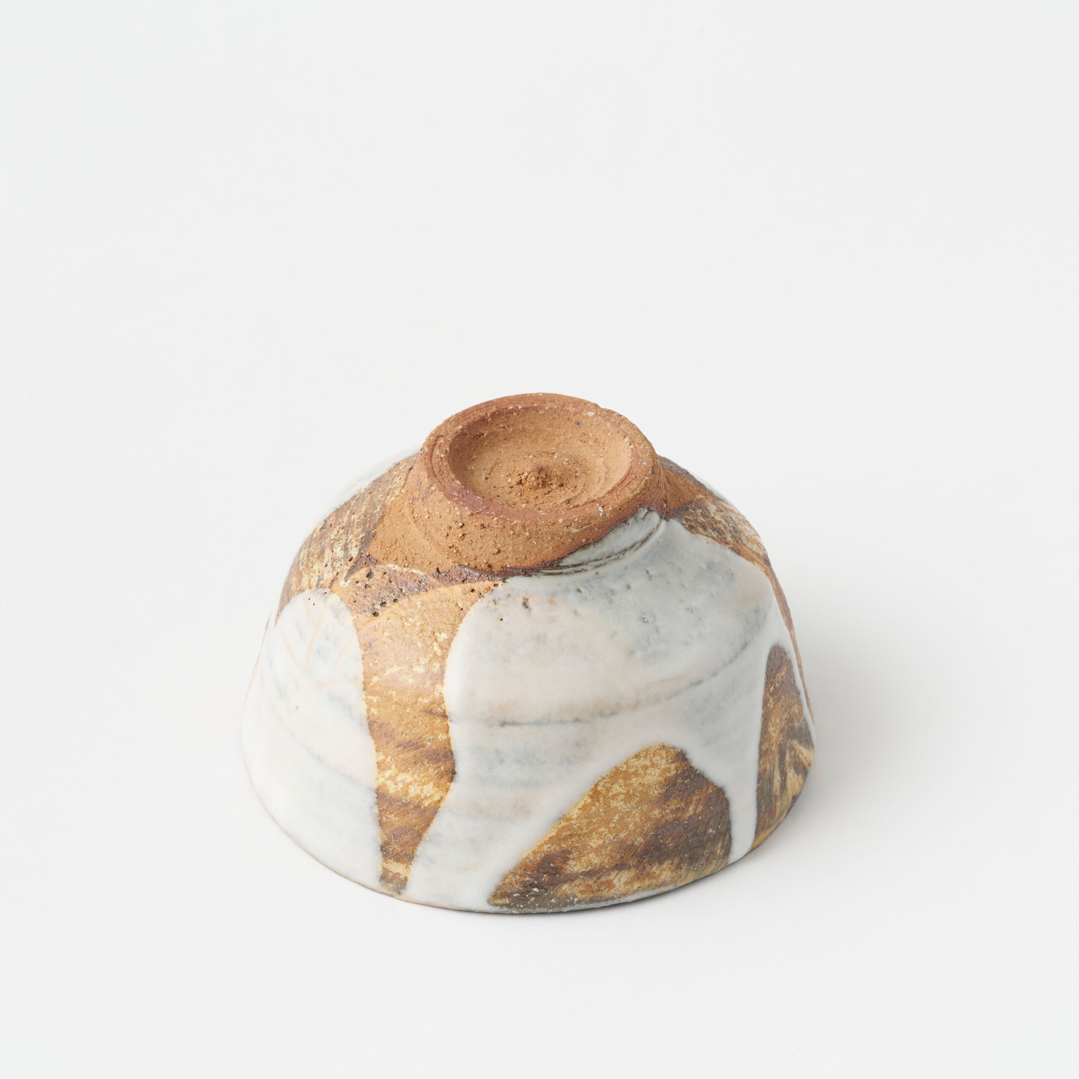 Hakeme Tea Bowl with White Glaze in Box / Shinbe Sakakura XVI
