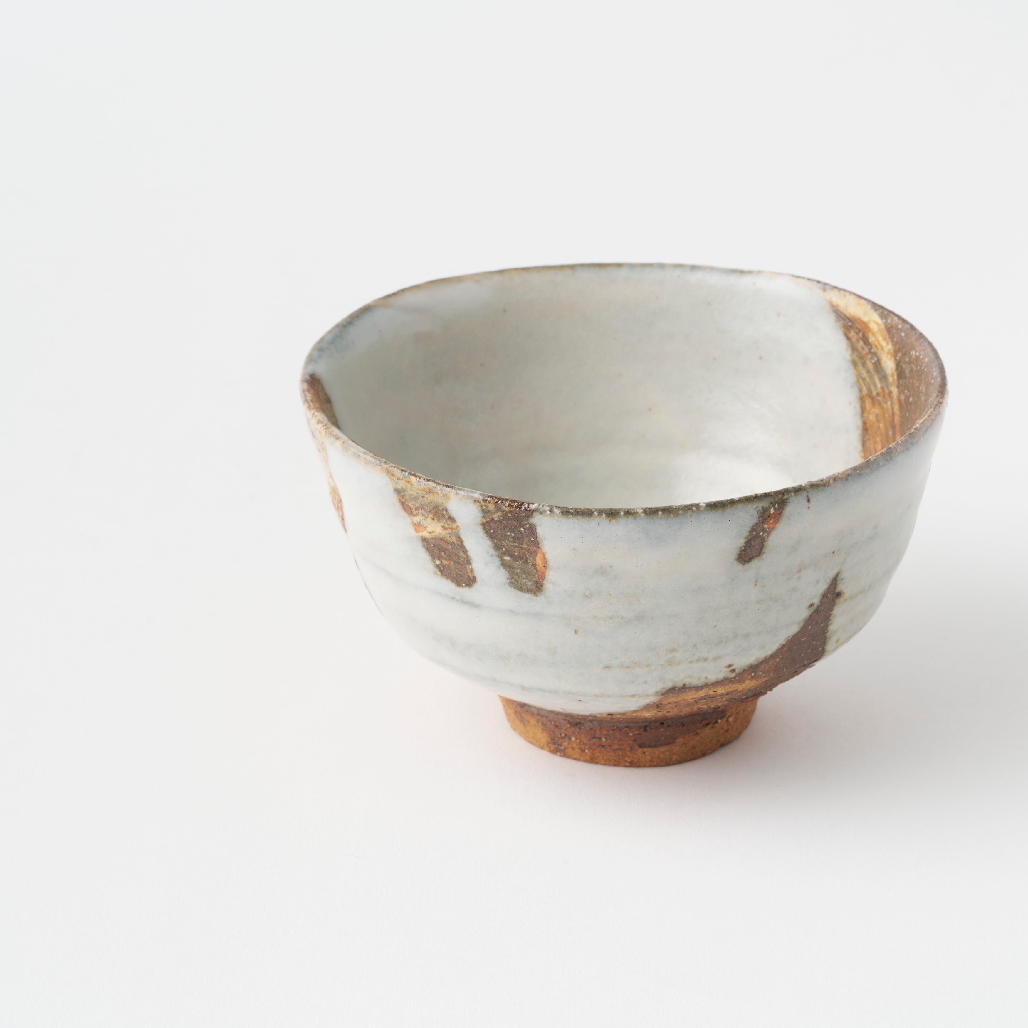 Hakeme Tea Bowl with White Glaze in Box / Shinbe Sakakura XVI