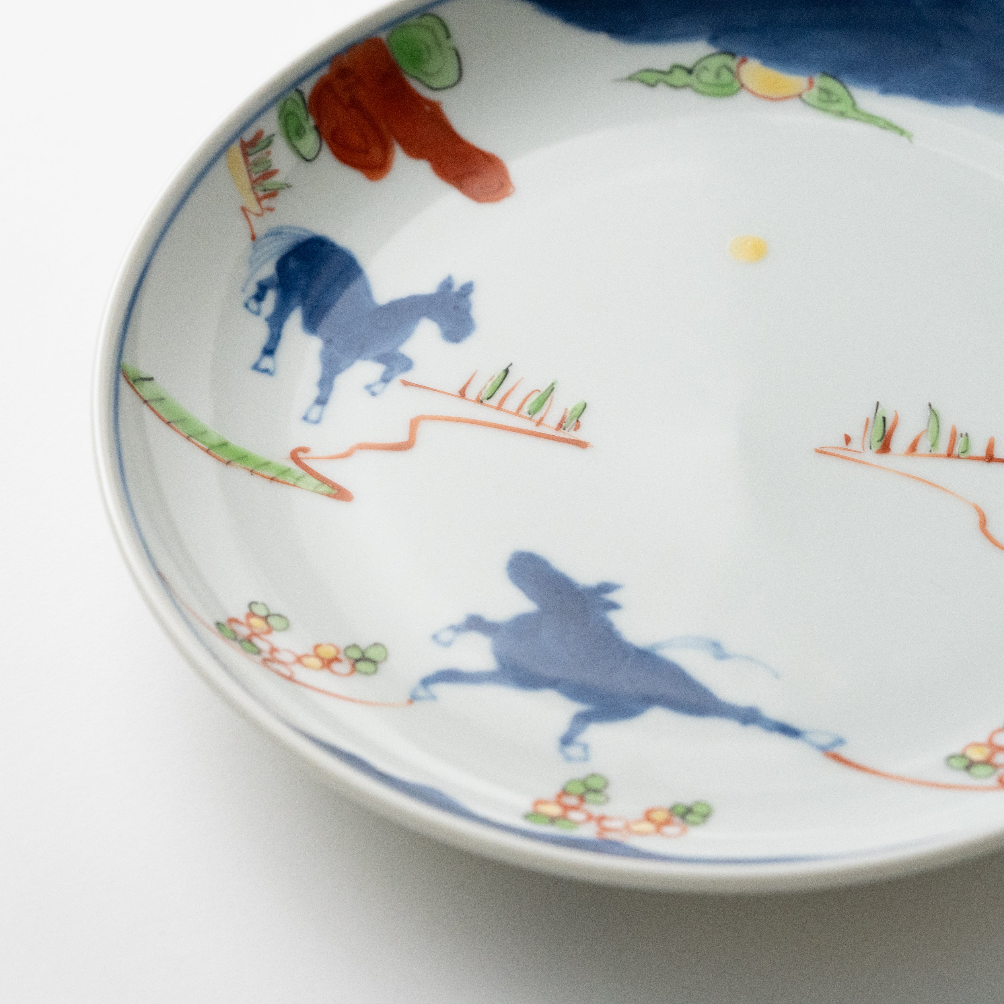 21cm Round Plate / Red Horses
