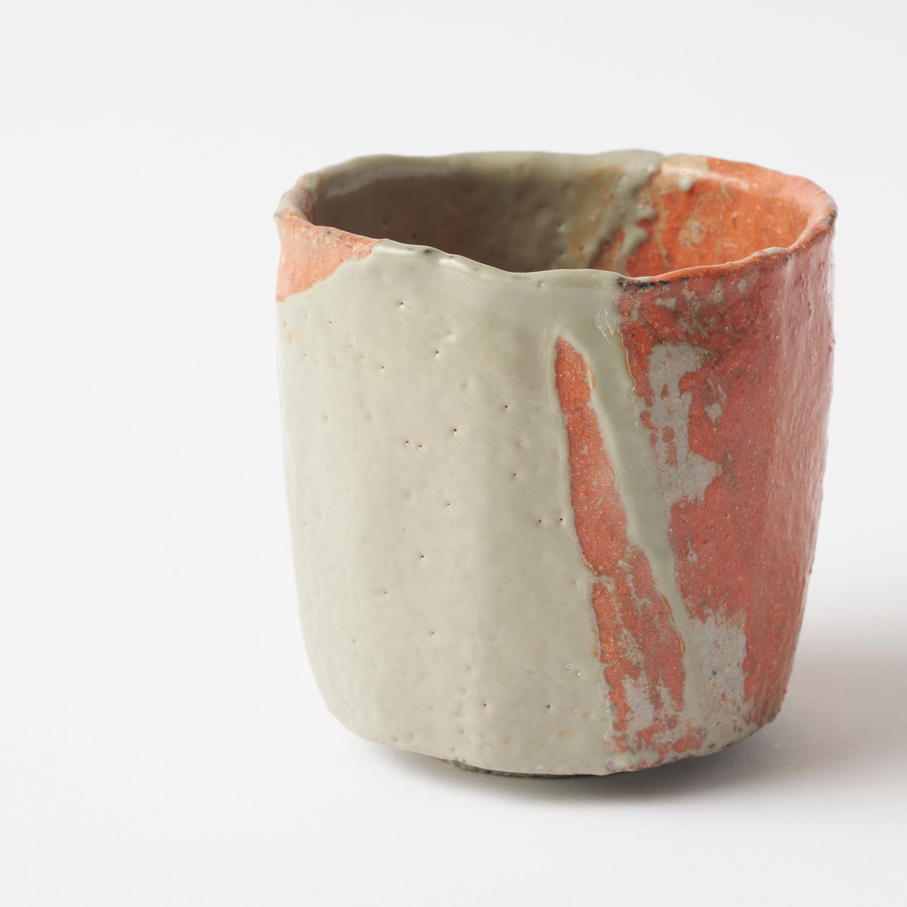 Katami-gawari Tea Bowl (Celadon & Red Raku) / Hideki Yanashita