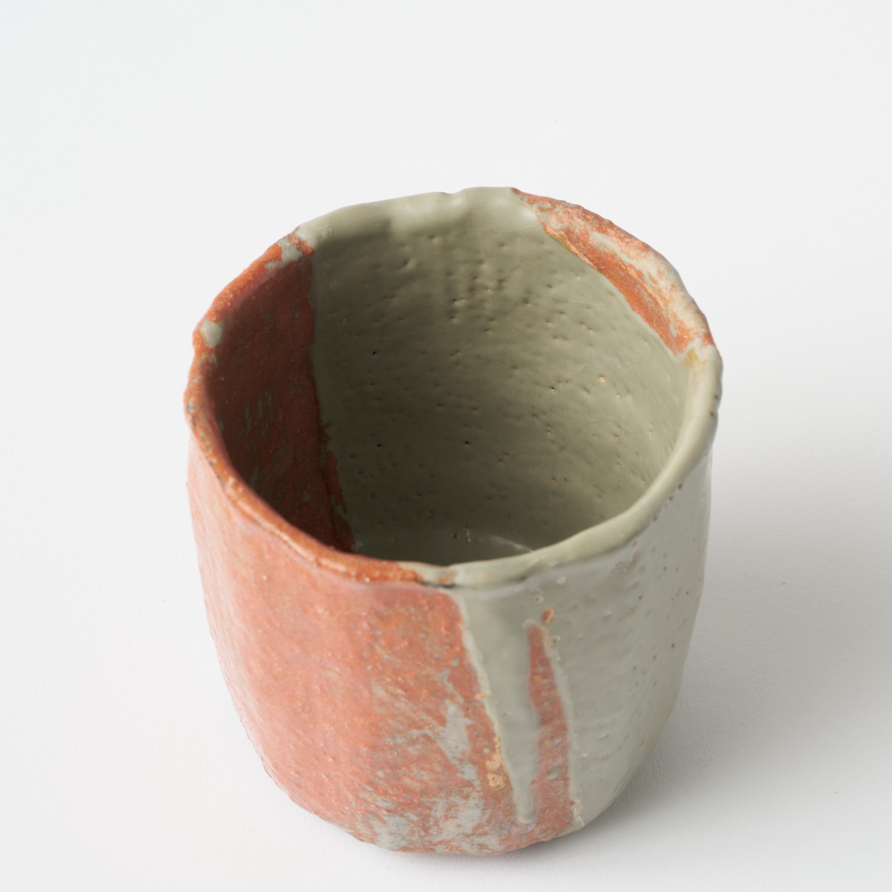 Katami-gawari Tea Bowl (Celadon & Red Raku) / Hideki Yanashita