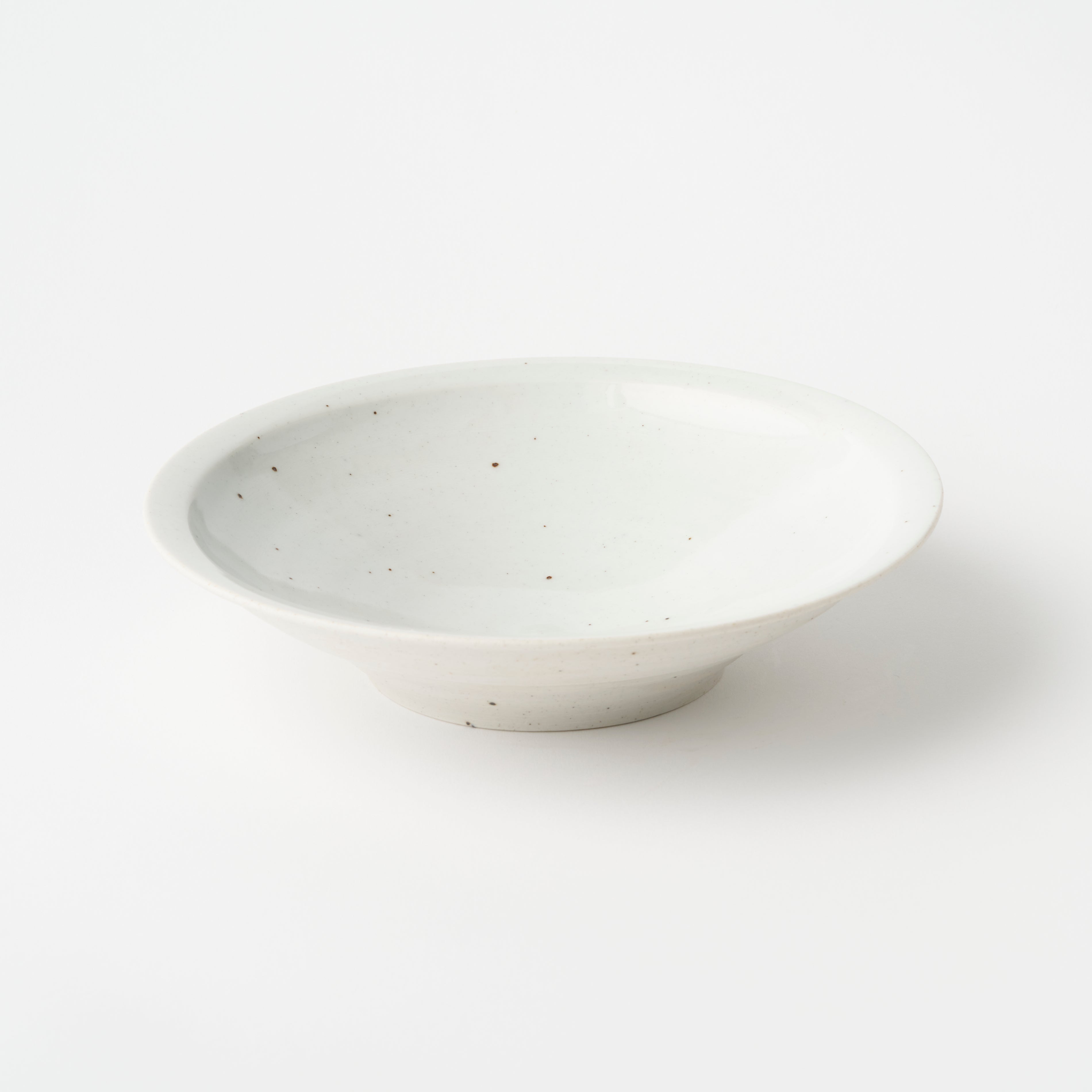 White Porcelain Plate / Kenta Nakazato