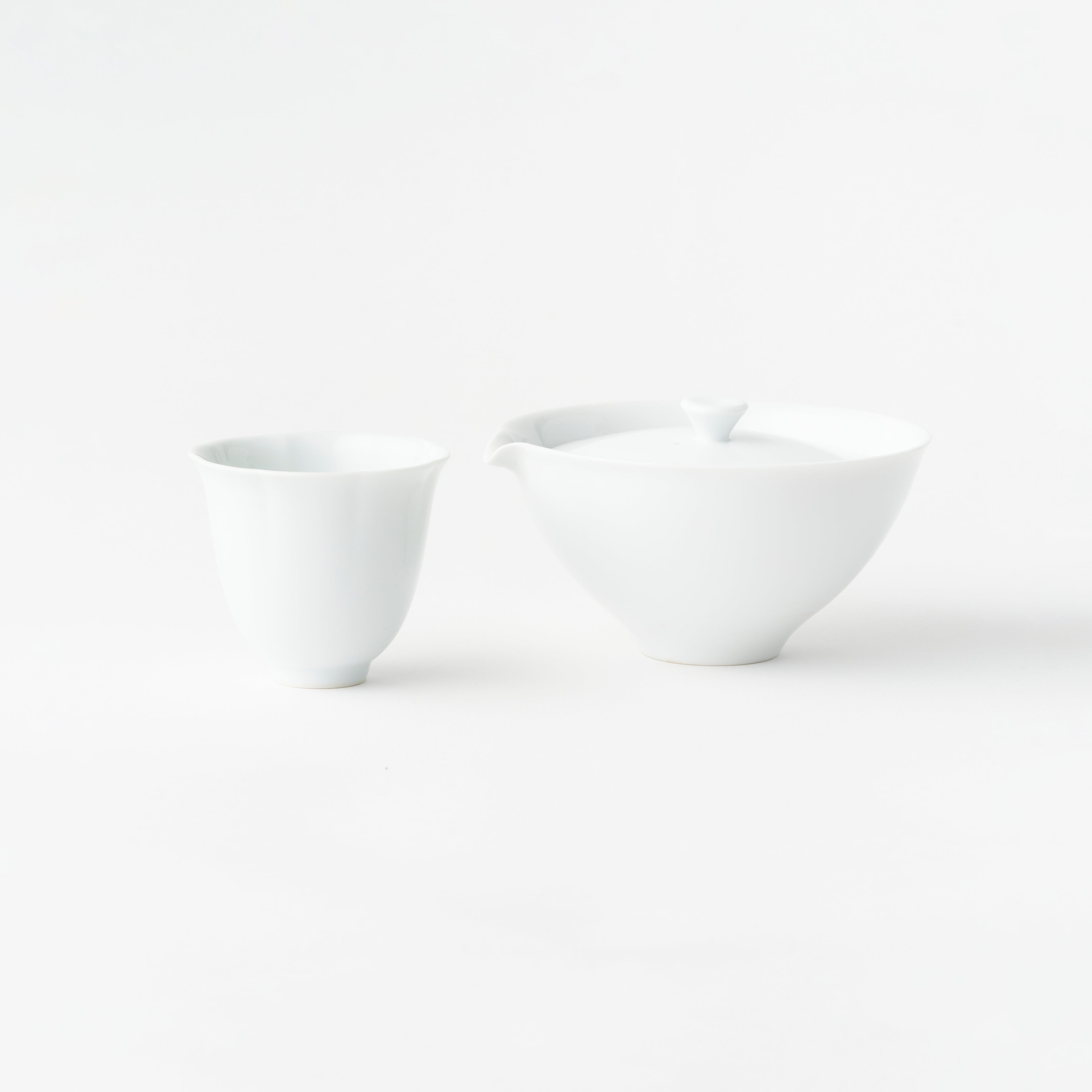 Rinka Tea Cup / Glossy White