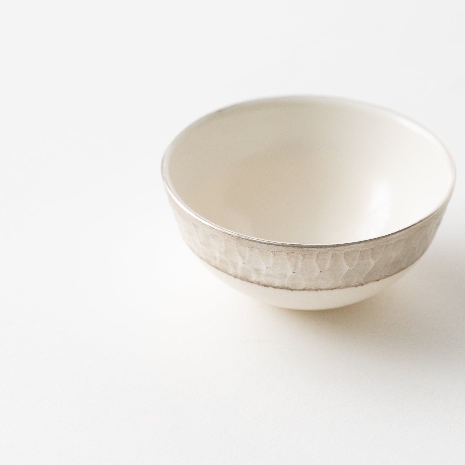 Carved Patterned Bowl (Silver) / Ryosuke Ando