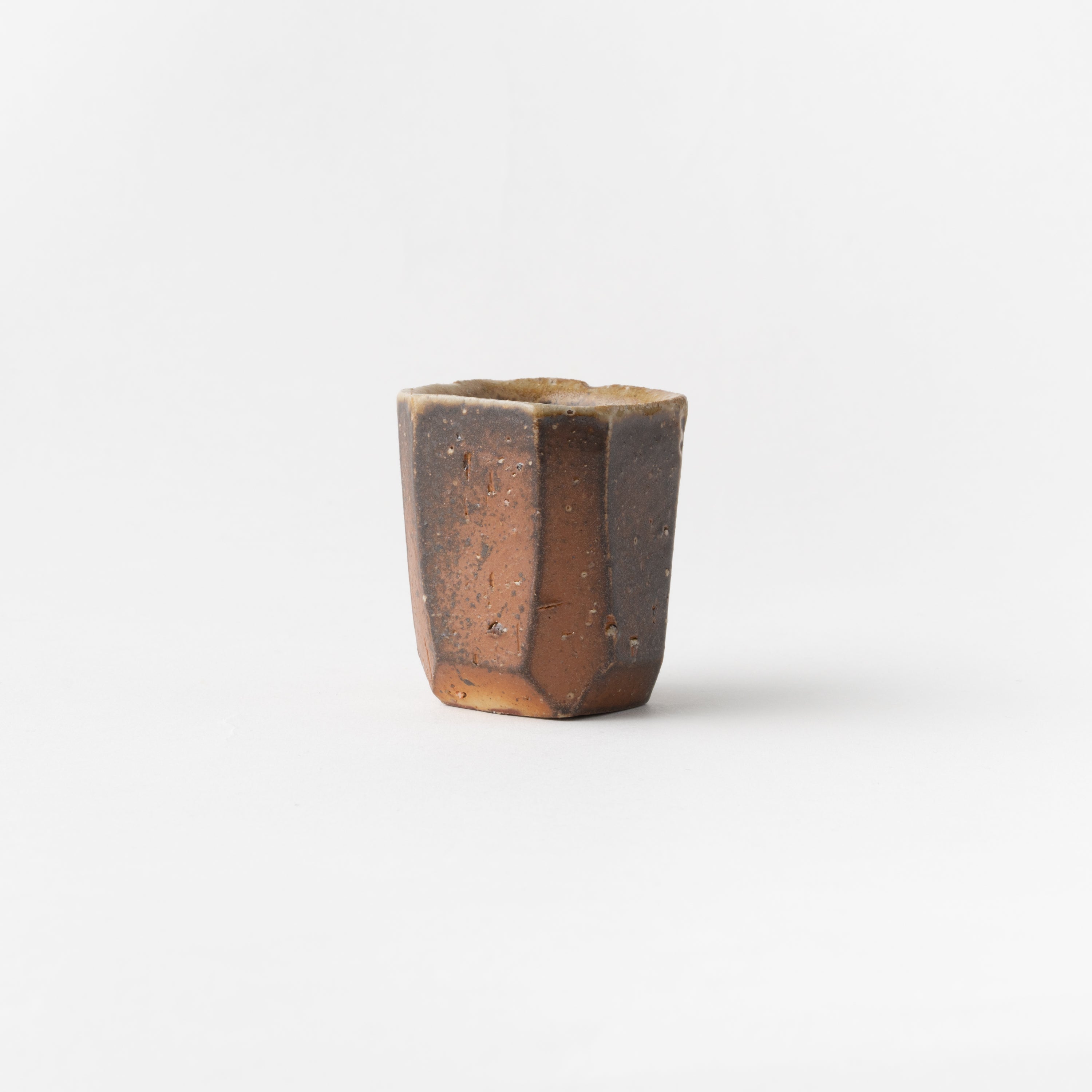 Bizen Square Sake Cup 8-2 / Koichiro Isezaki