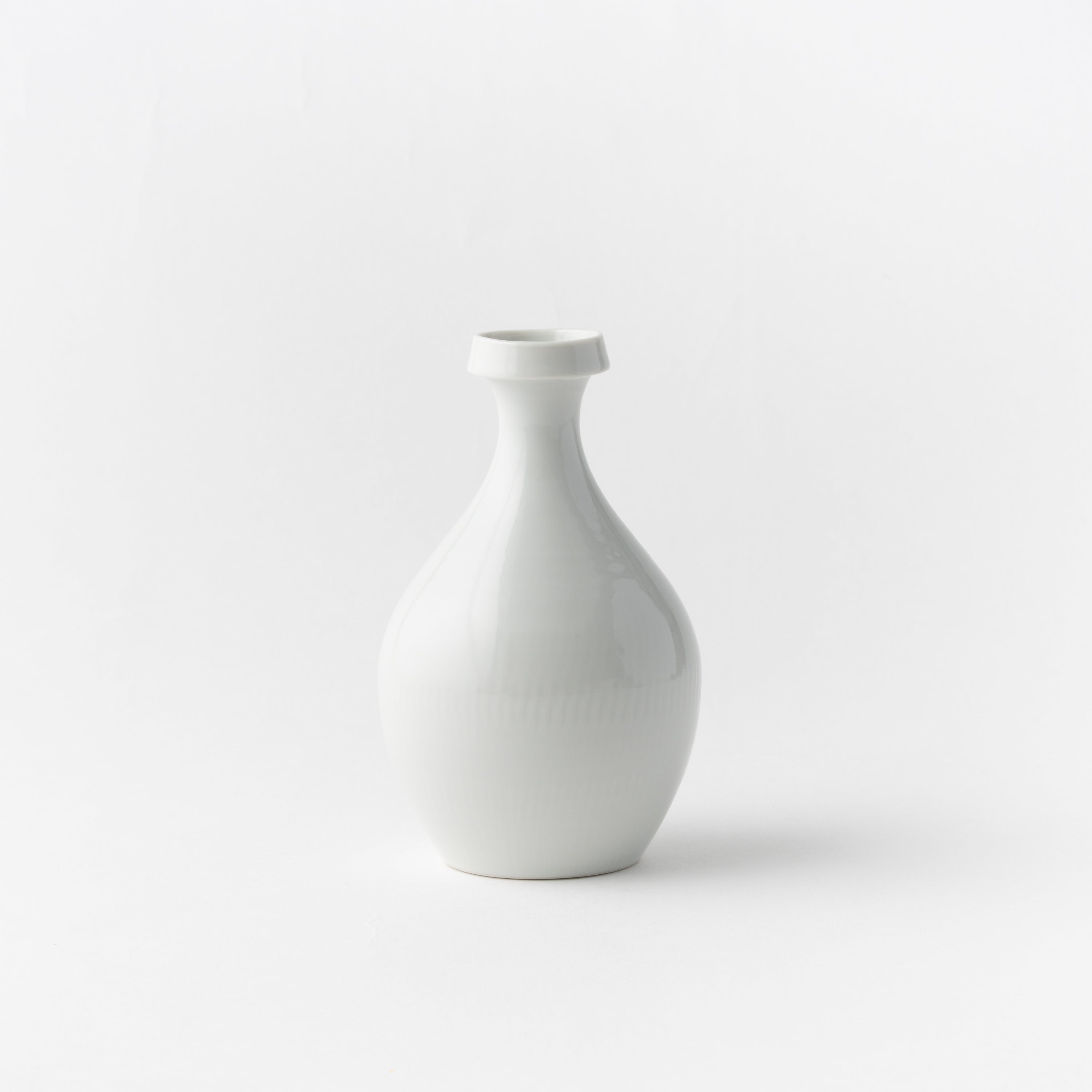 White Porcelain Tokkuri Sake Server / Shinji Terauchi