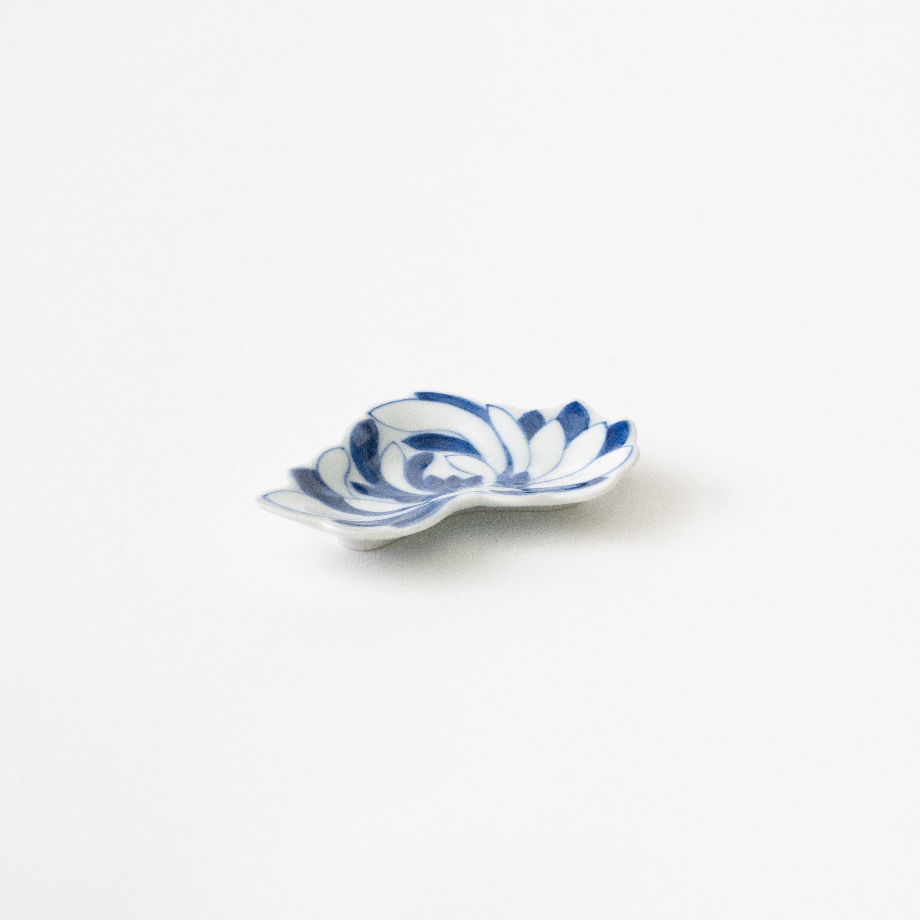 Mamezara / Sometsuke Chrysanthemum