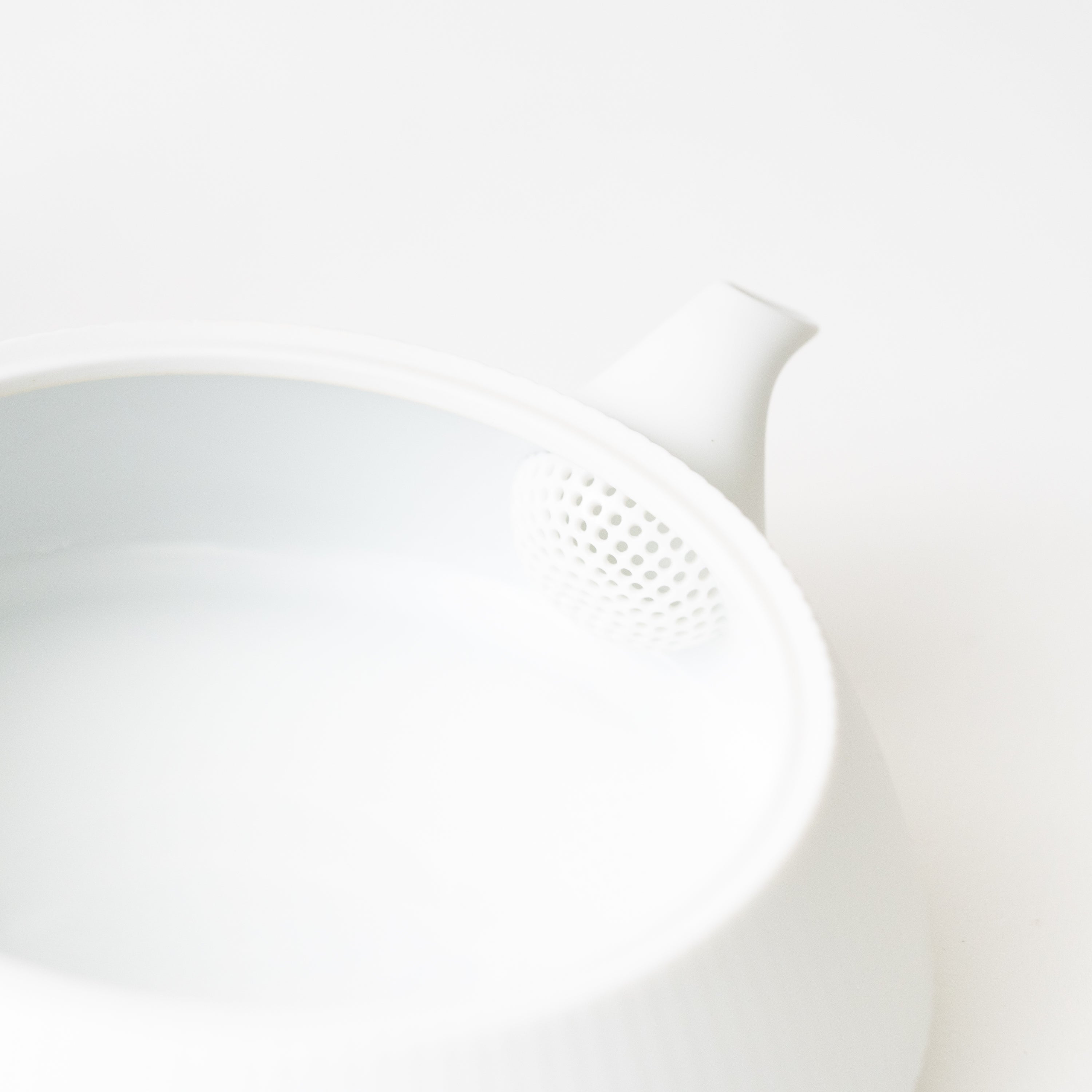 Shinogi Tea Pot / Matte White