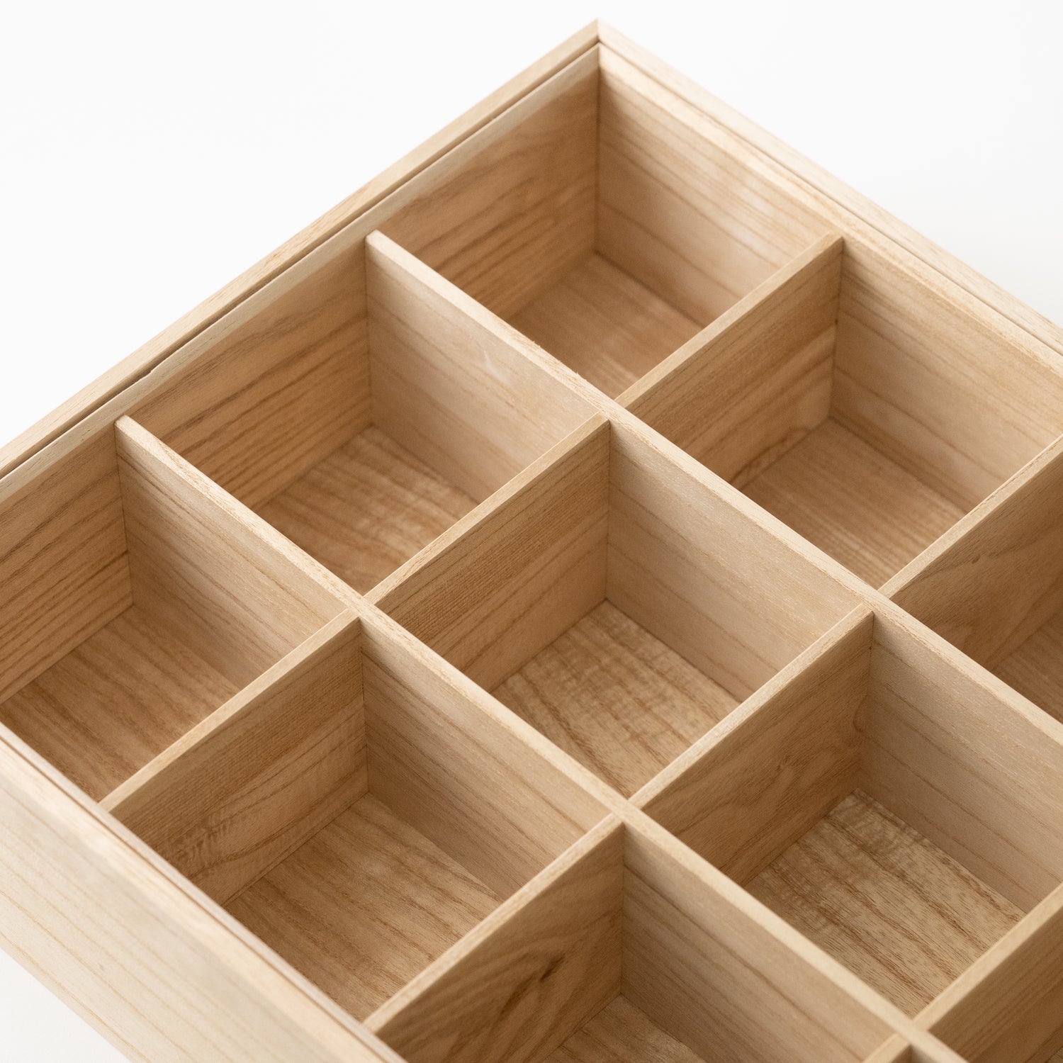 Echizen Sake Cup Cabinet