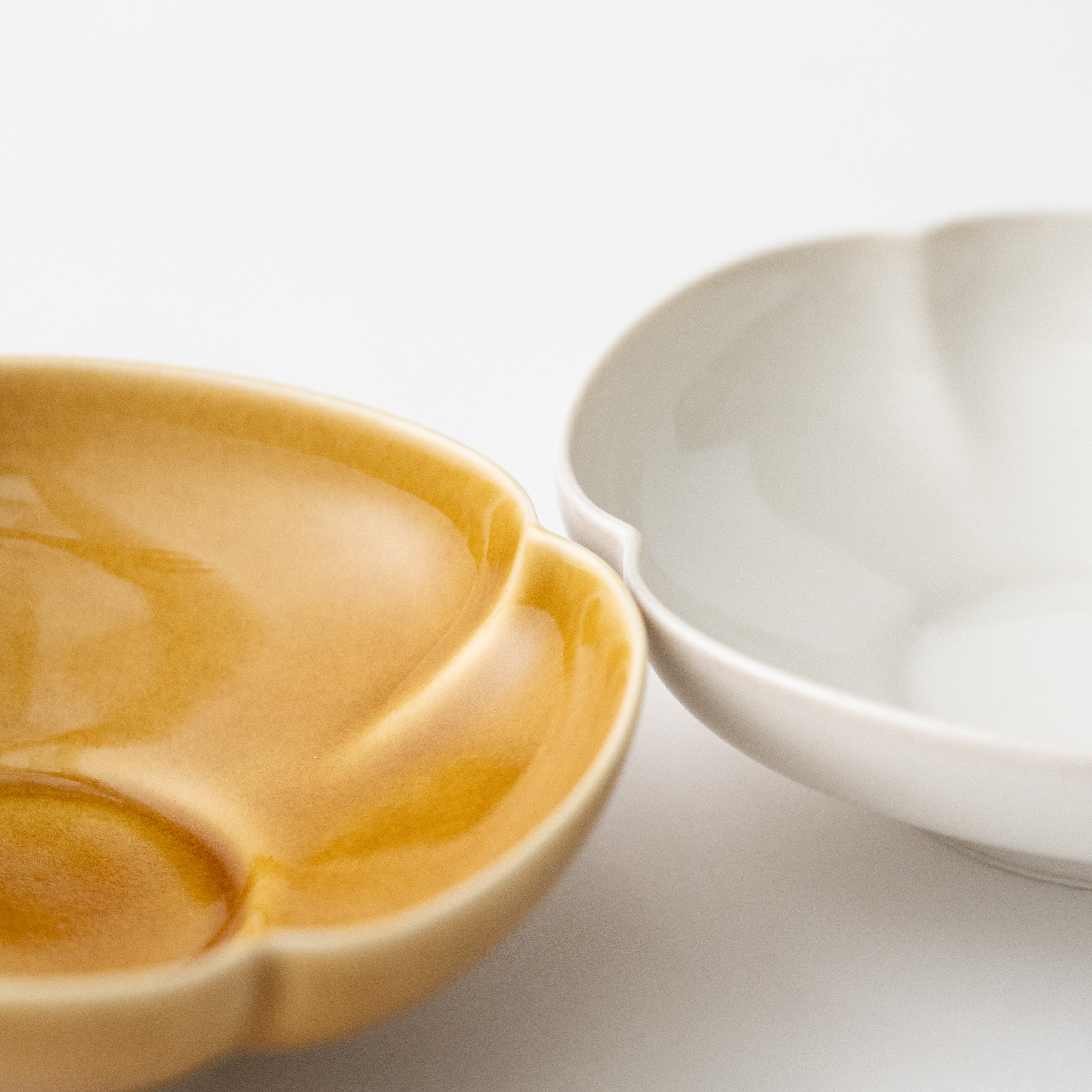 Mizu-Mizu Mokko Bowl Pair / Mustard & White