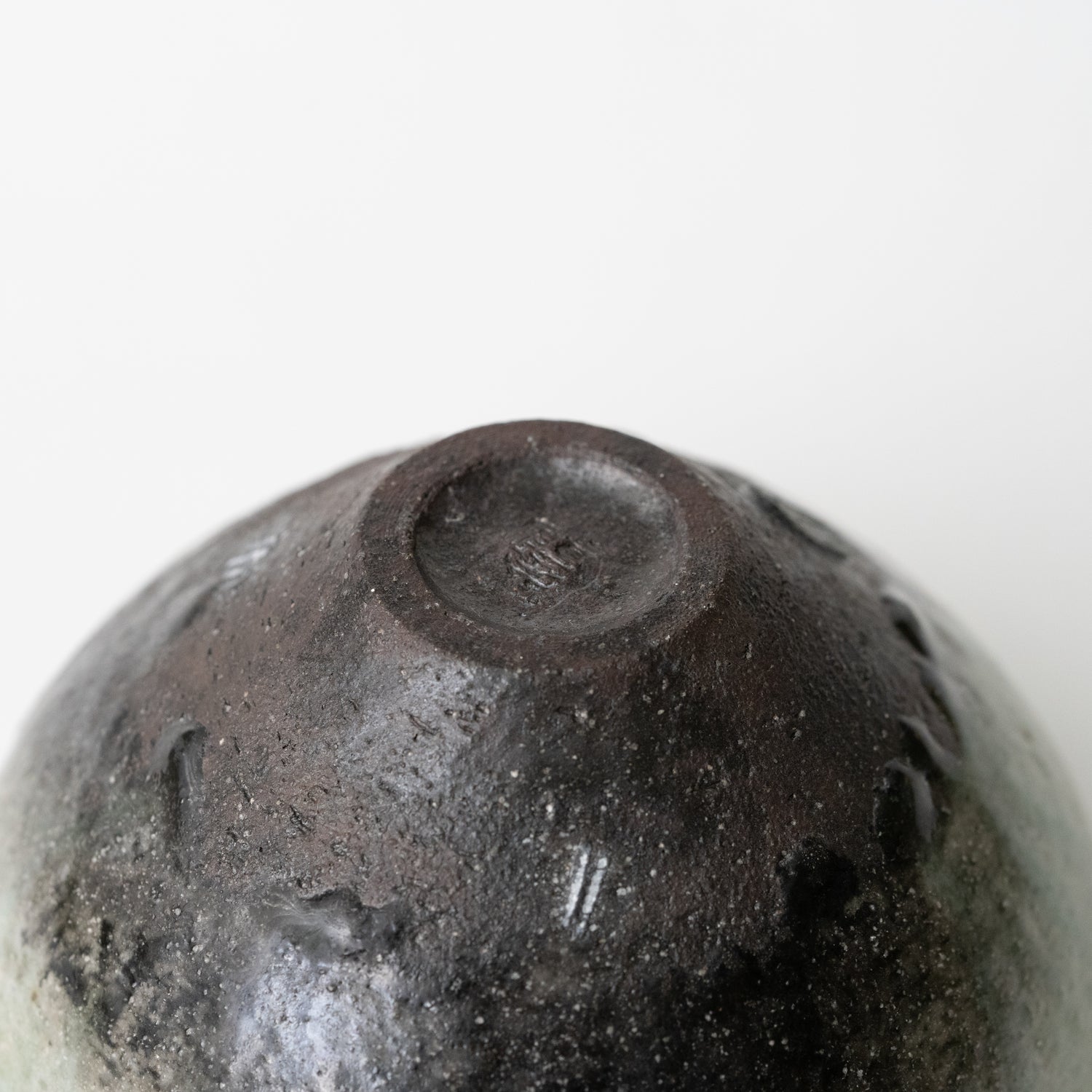 Ash Glaze Round Tea Bowl / Eijiro Tokunaga