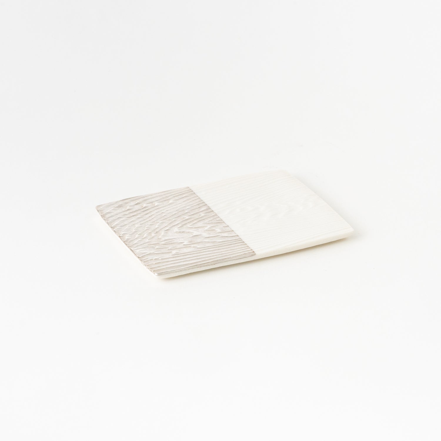 Wood Grain Rectangular Plate (Silver) / Ryosuke Ando