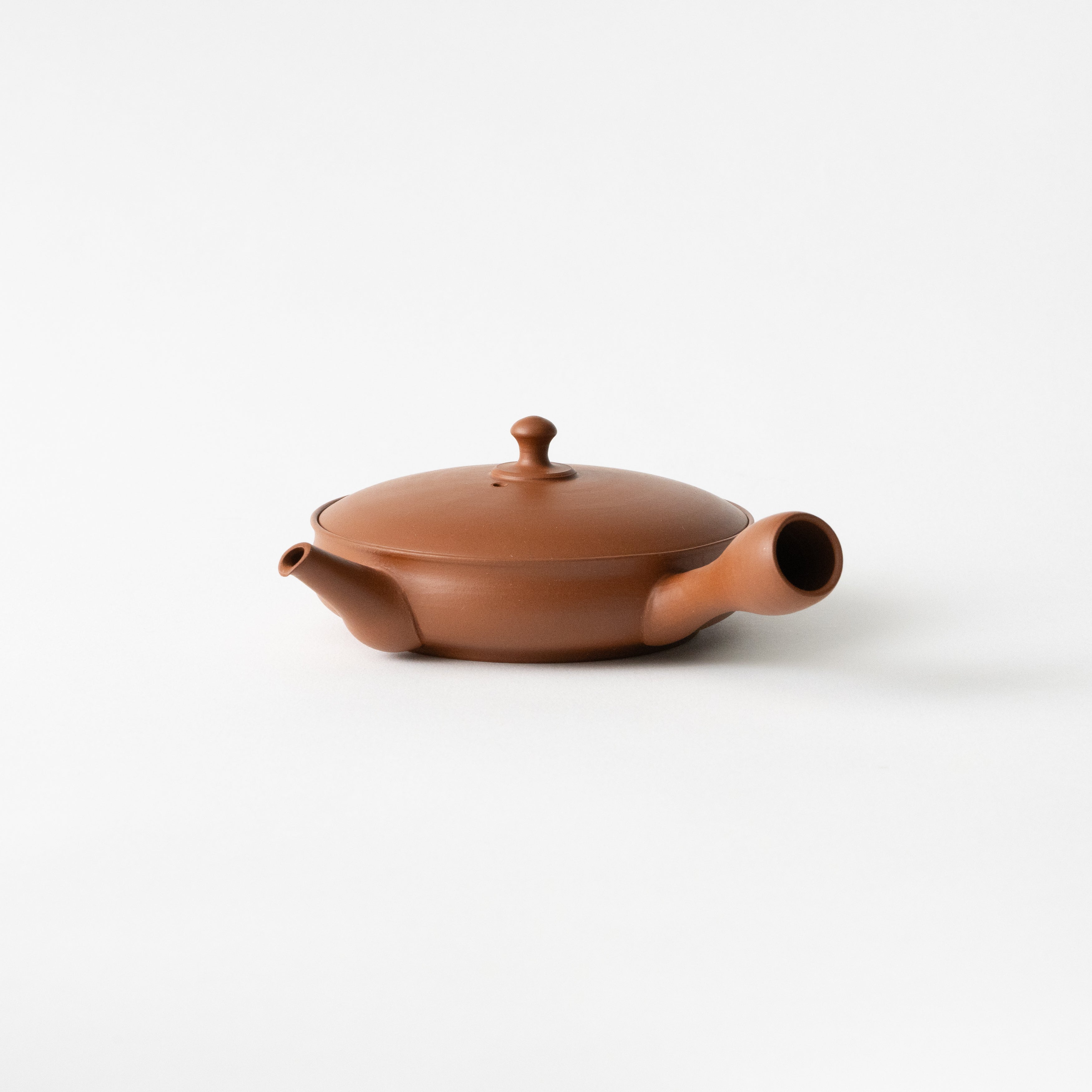 Flat Teapot (Red) / Junzo Maekawa