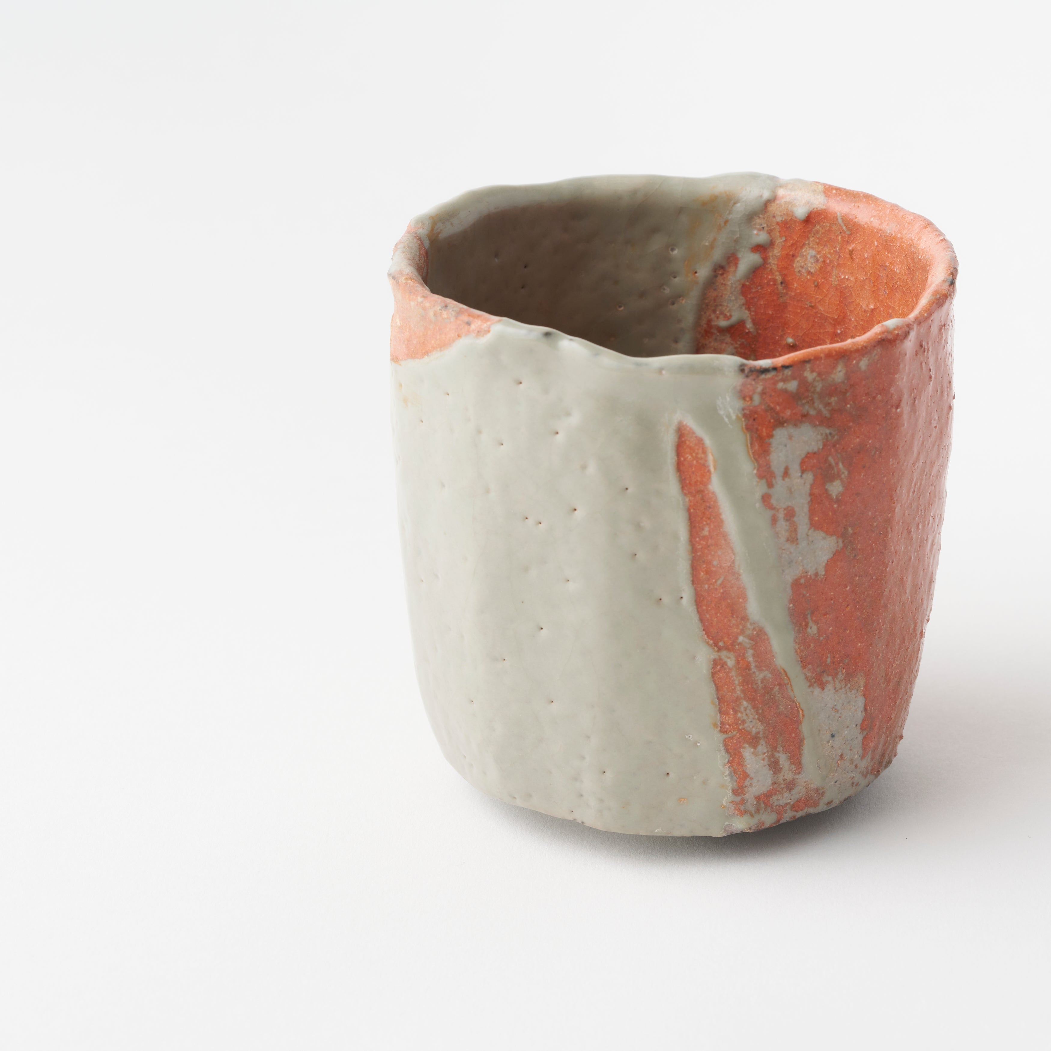 Katami-Gawari Tea Bowl (Celadon & Red Raku) / Hideki Yanashita