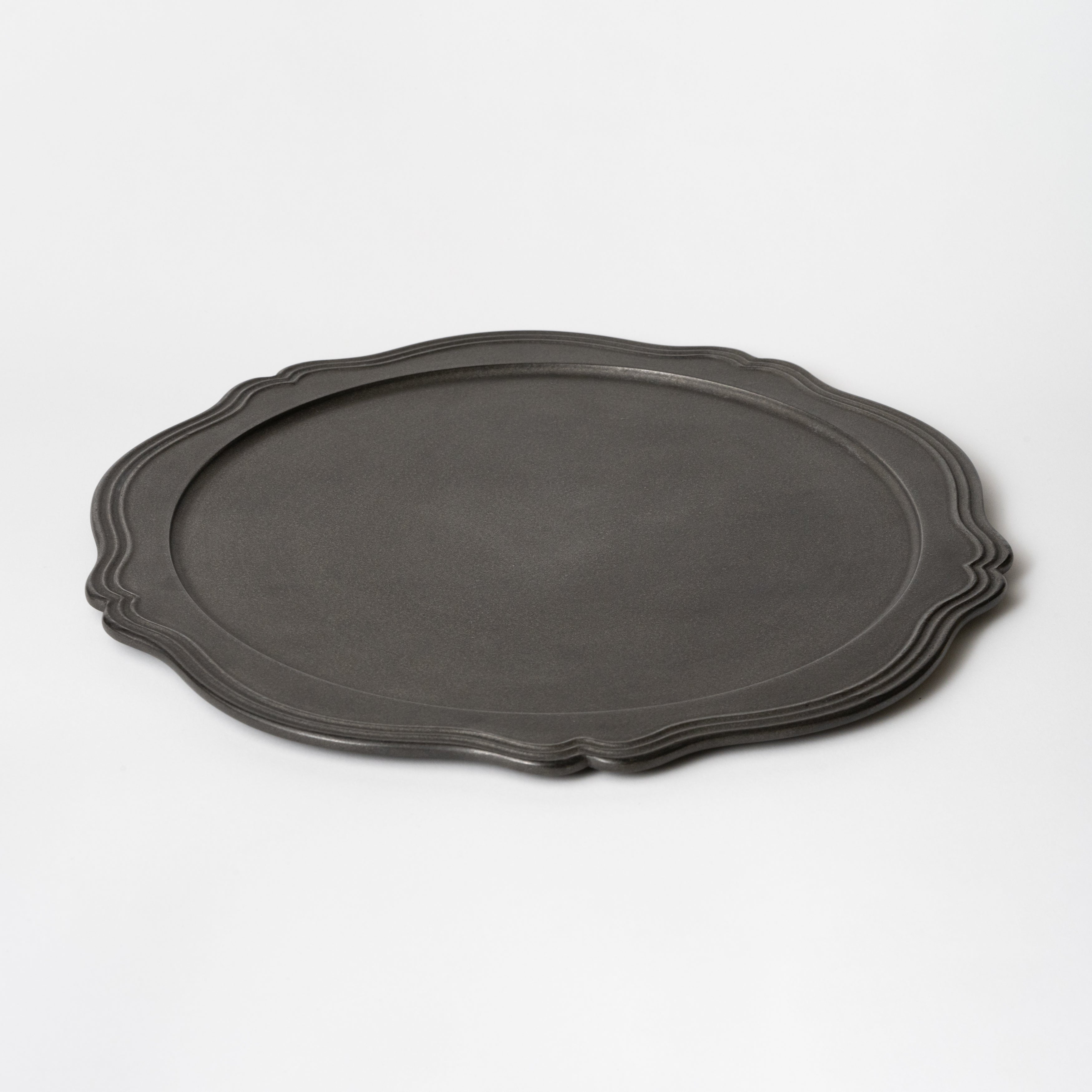 Round Flower Plate (L) / Takao Togashi