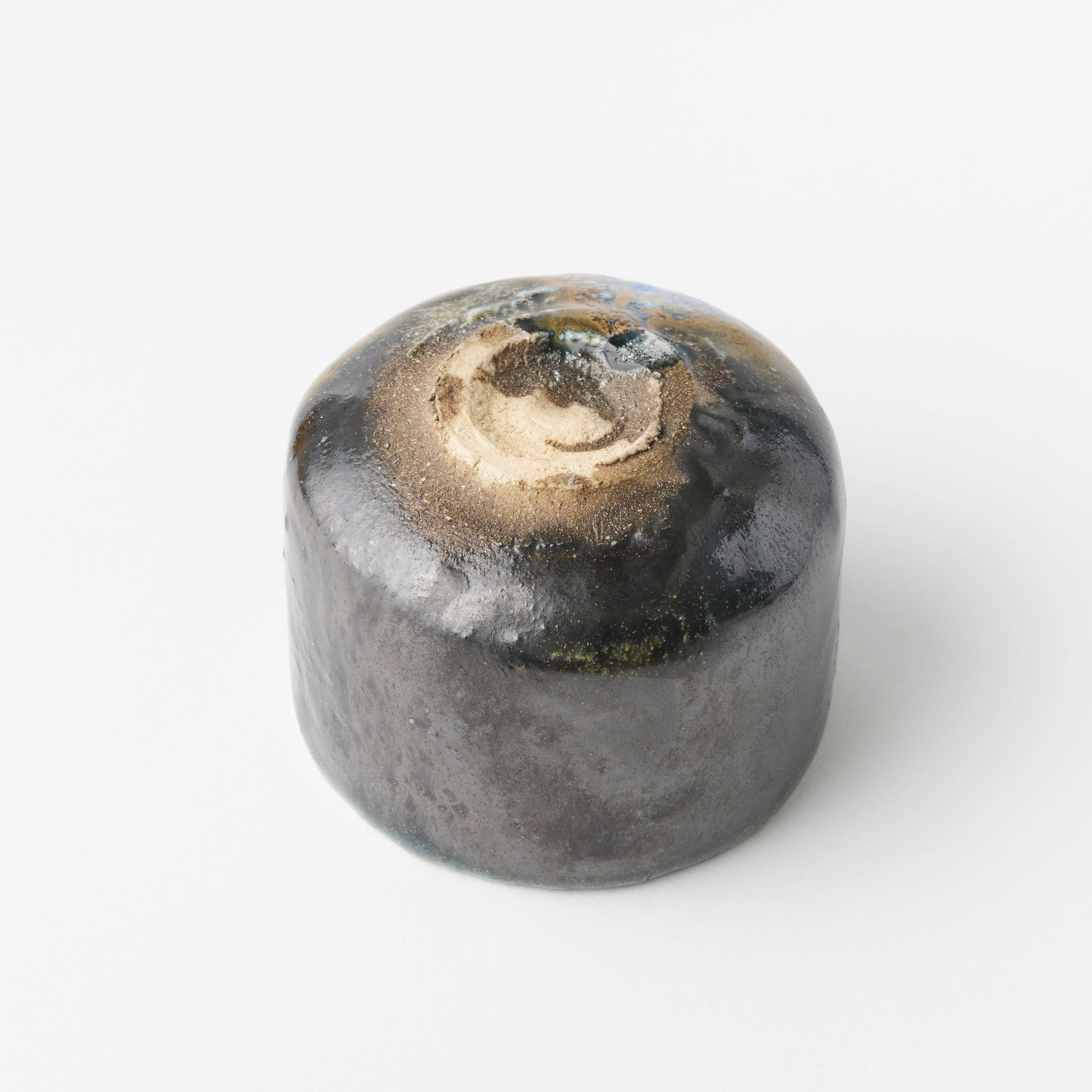 No.46 Ruri-guro Style (Azure Black) Tea Bowl / Ryotaro Kato