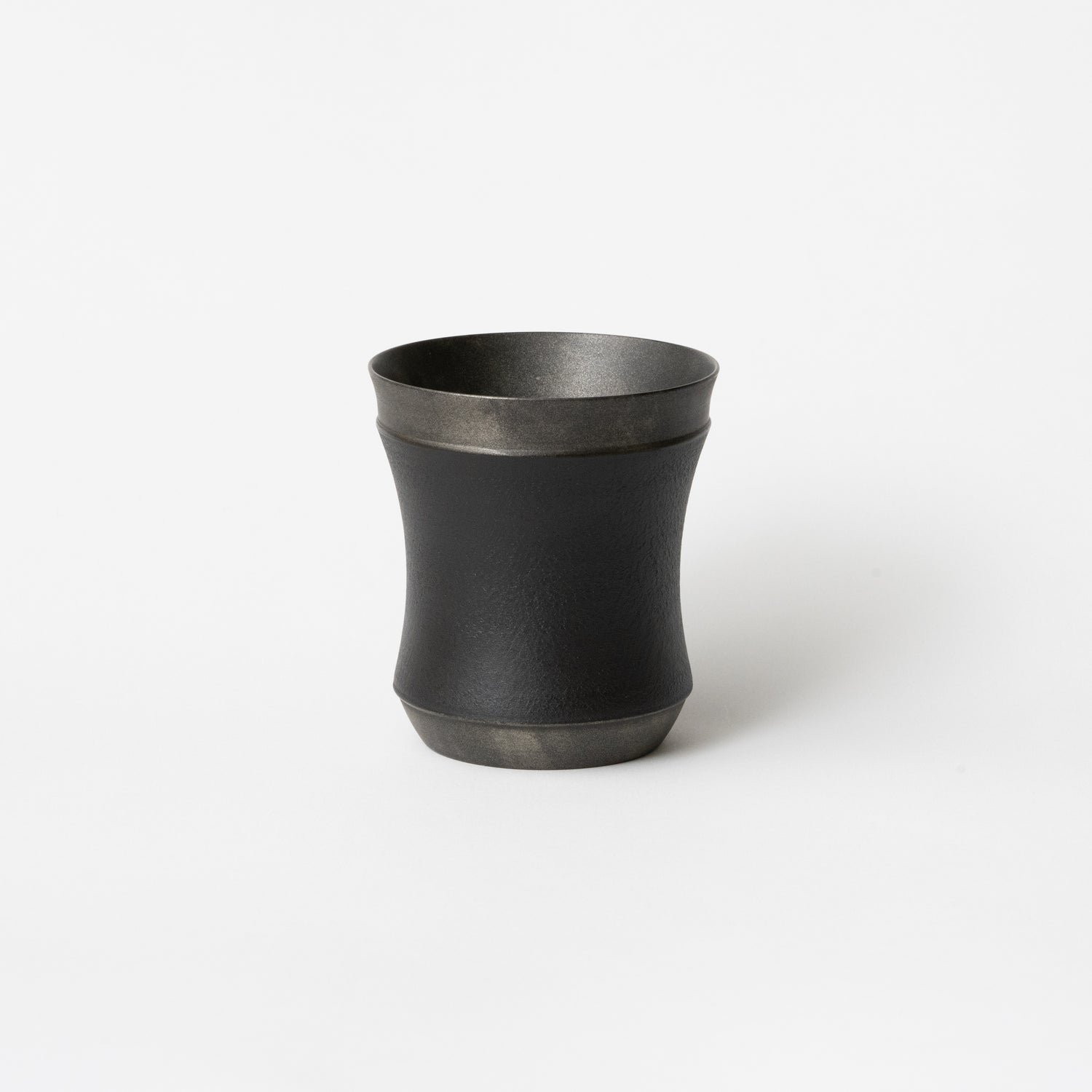 Tetsu-ji Cup (L) / Takao Togashi