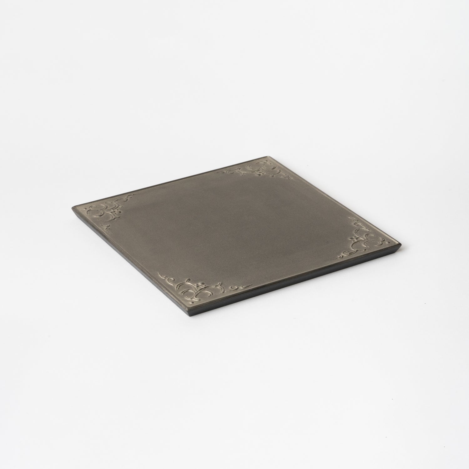 Tetsu-sabi Plate / Takao Togashi