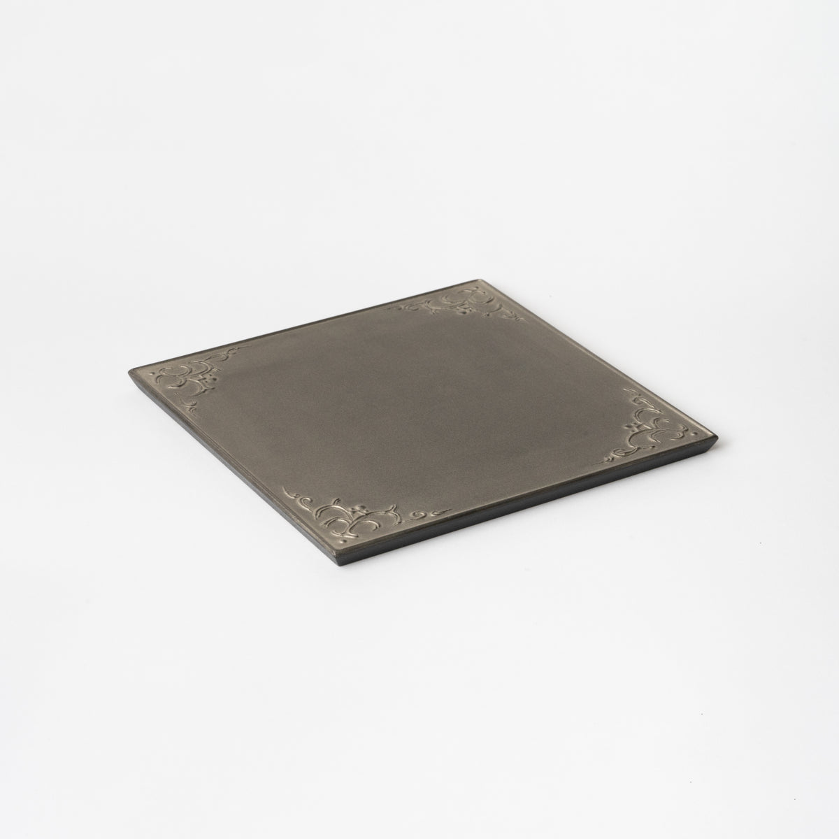 Tetsu-sabi Plate / Takao Togashi