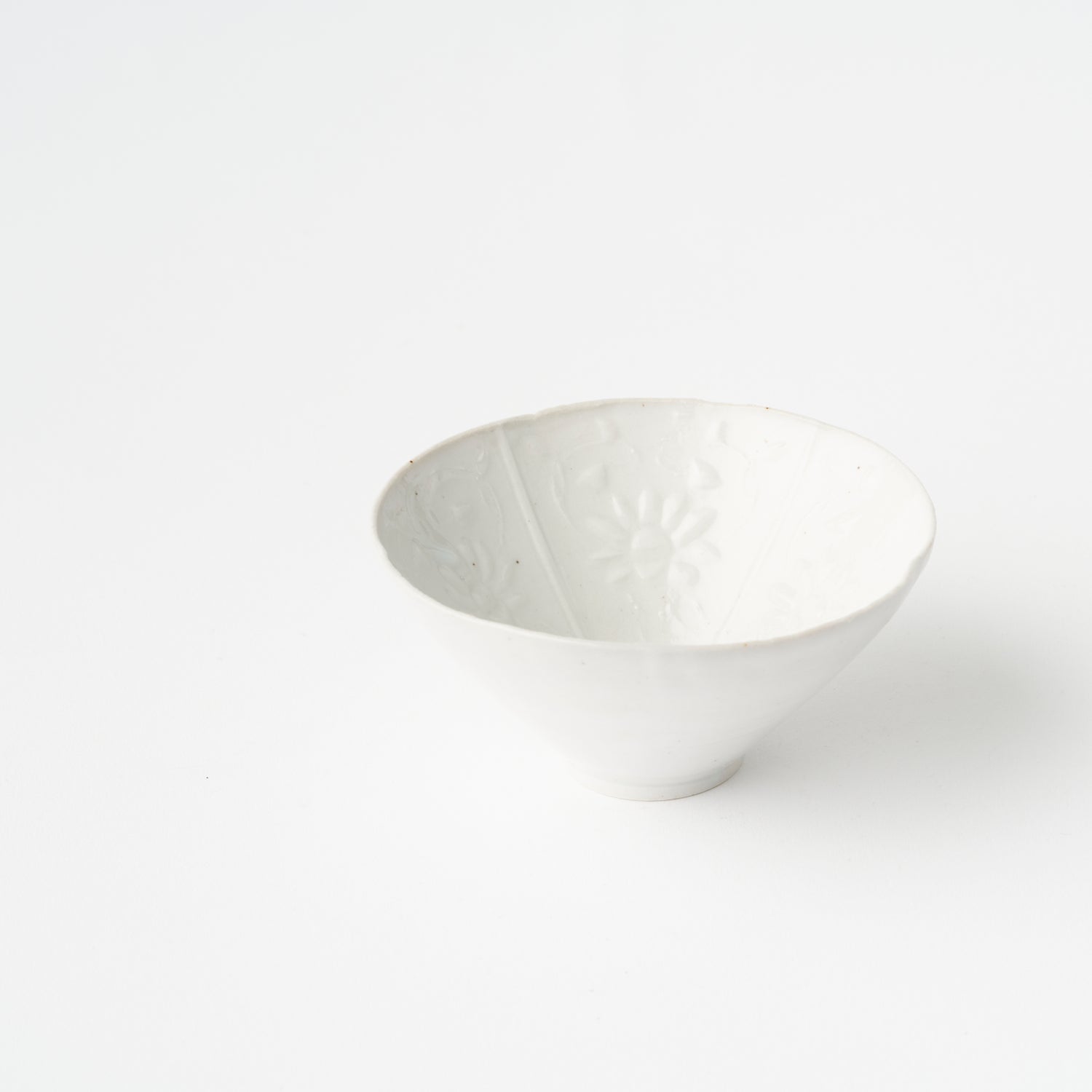 White Porcelain Katauchi Small Bowl