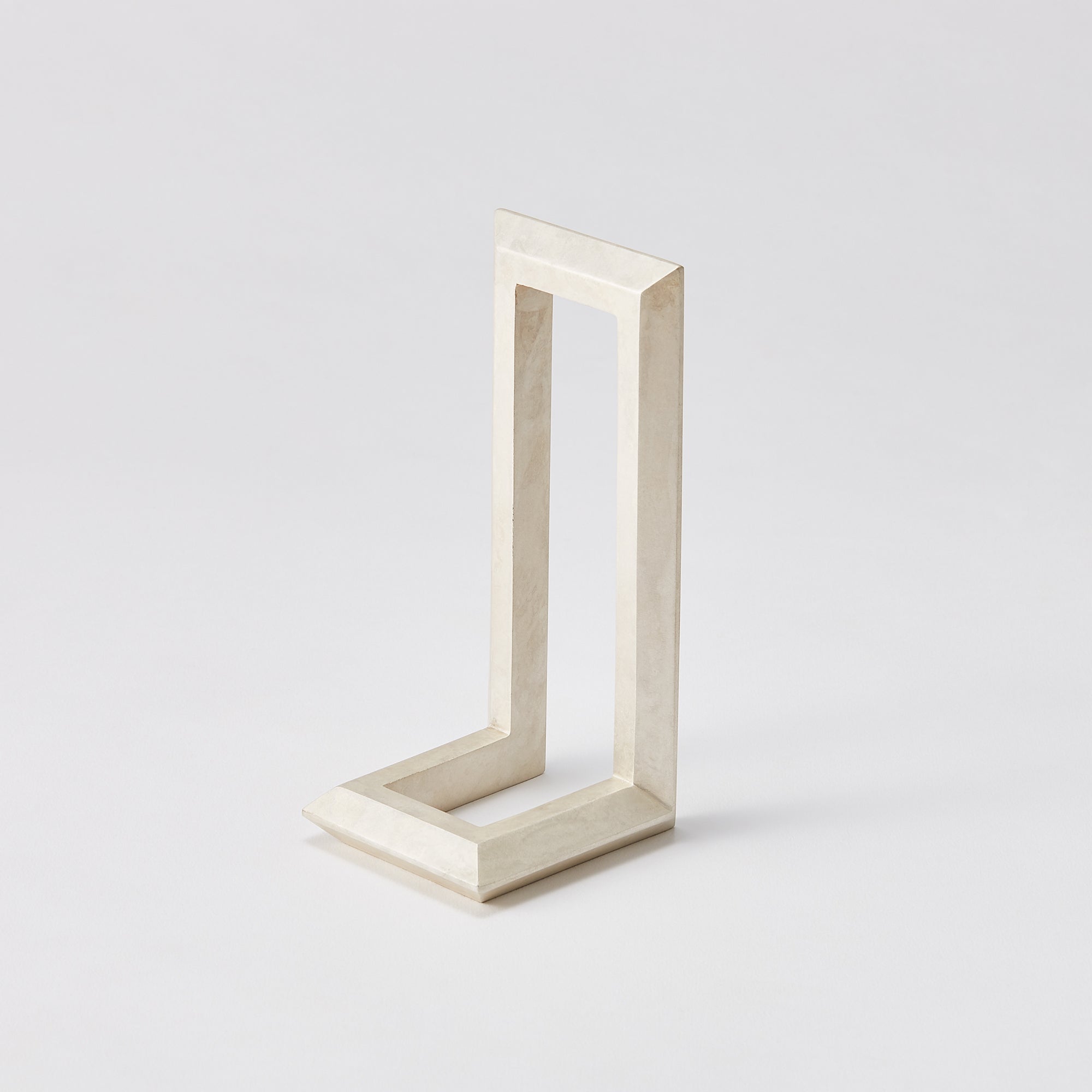 SHIN Bookend