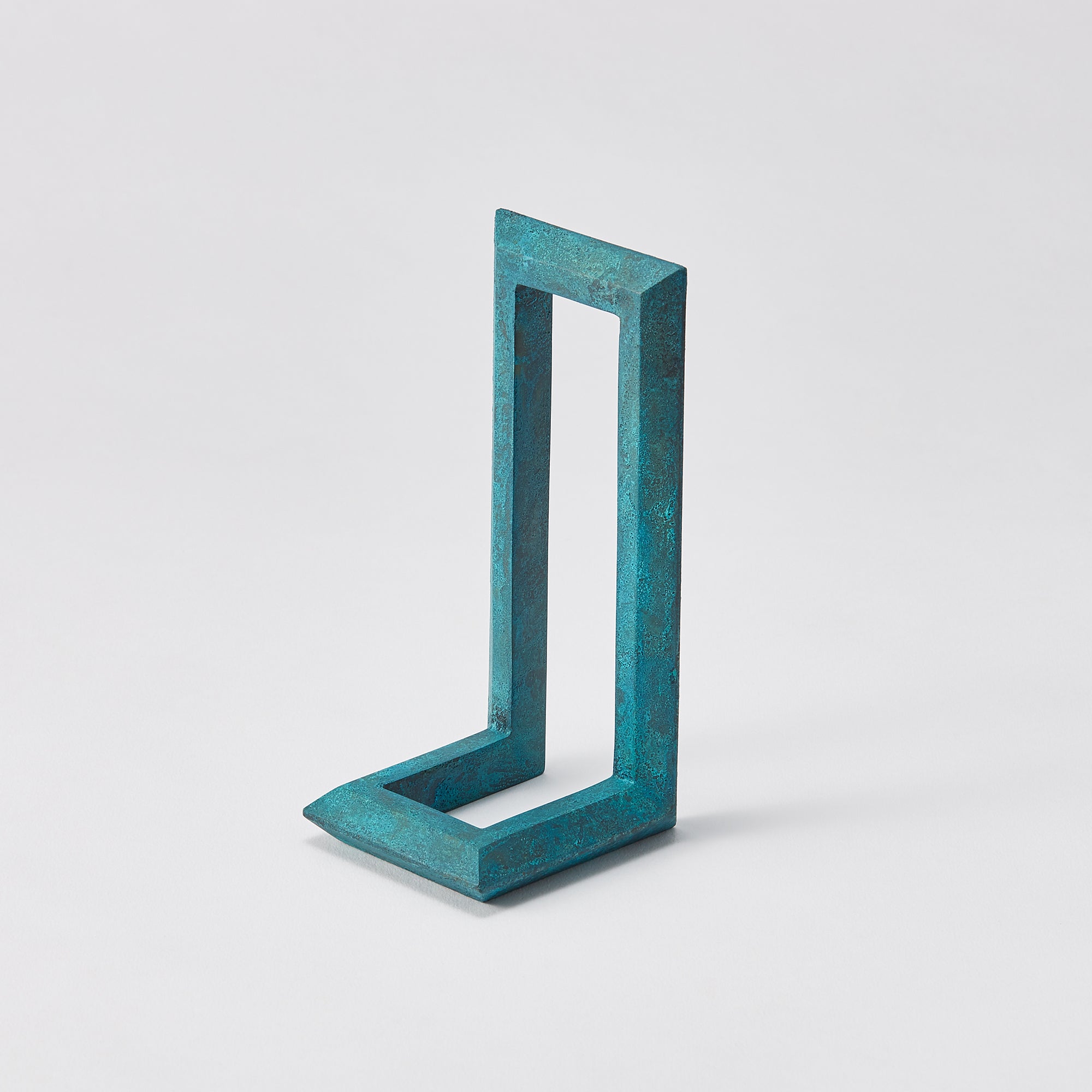 SHIN Bookend