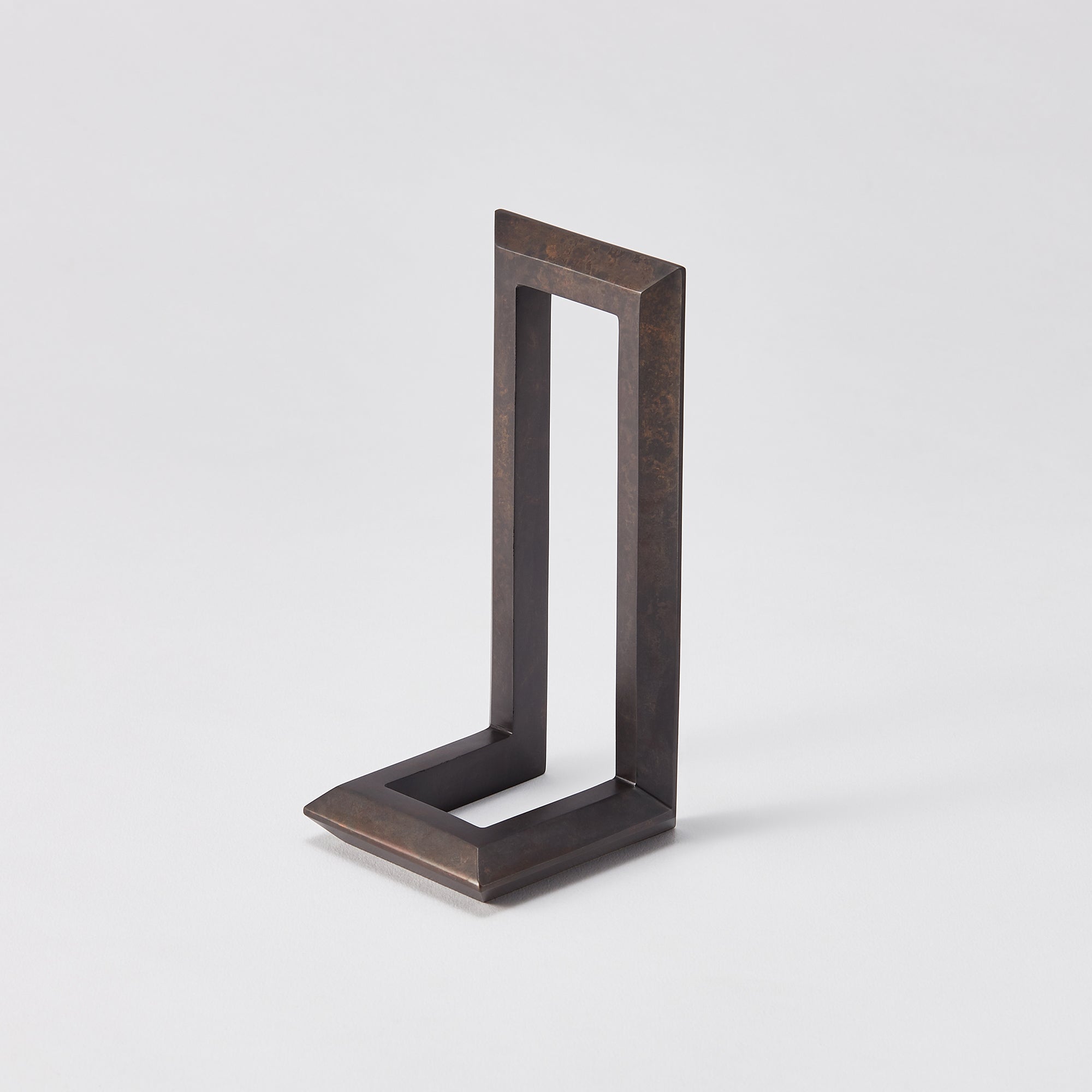 SHIN Bookend