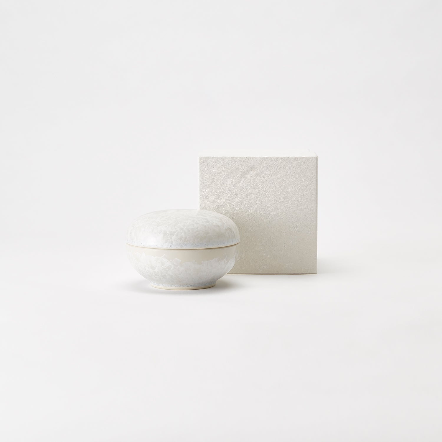 HanaKessho Container / White