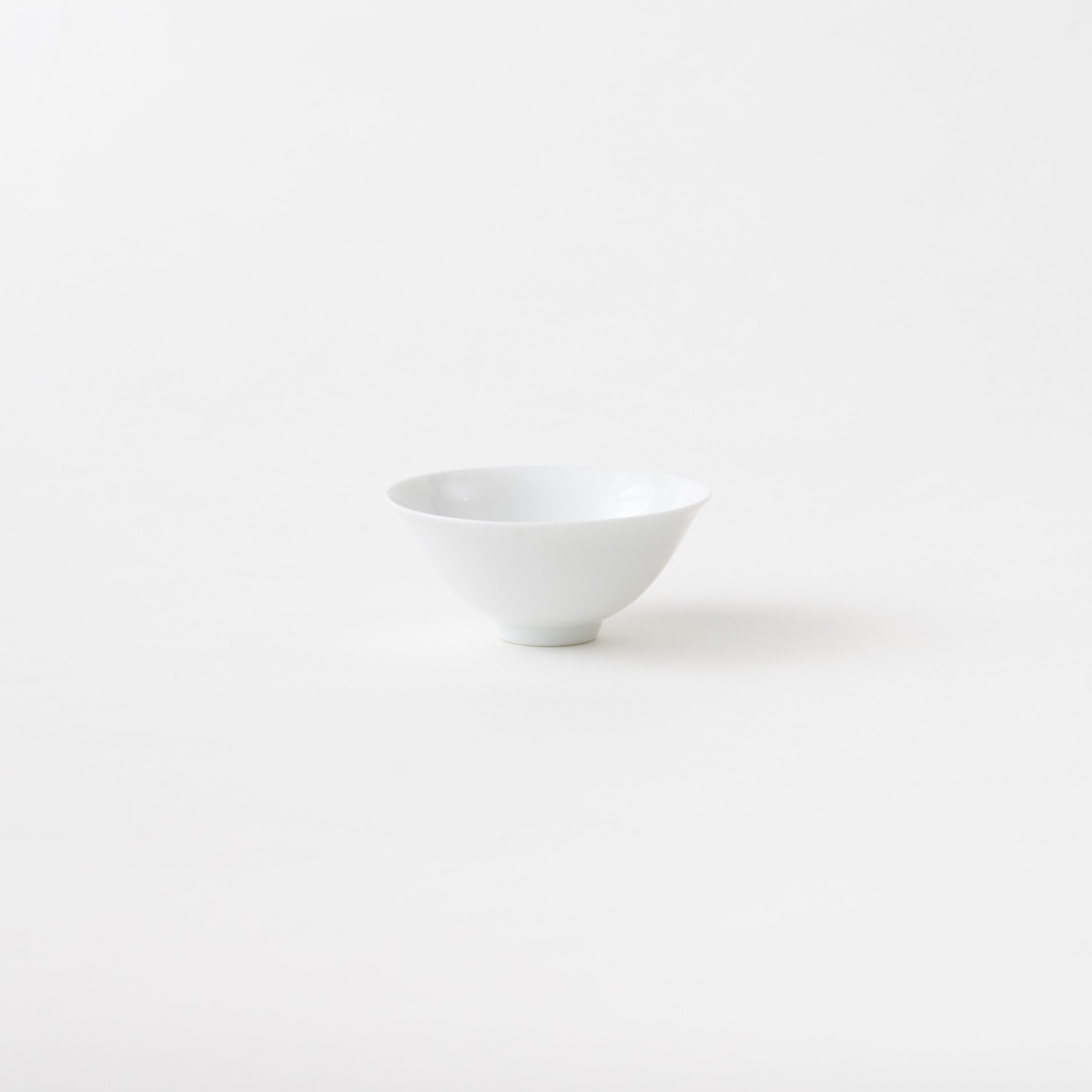Thin Sake/Tea Cup (S) / White