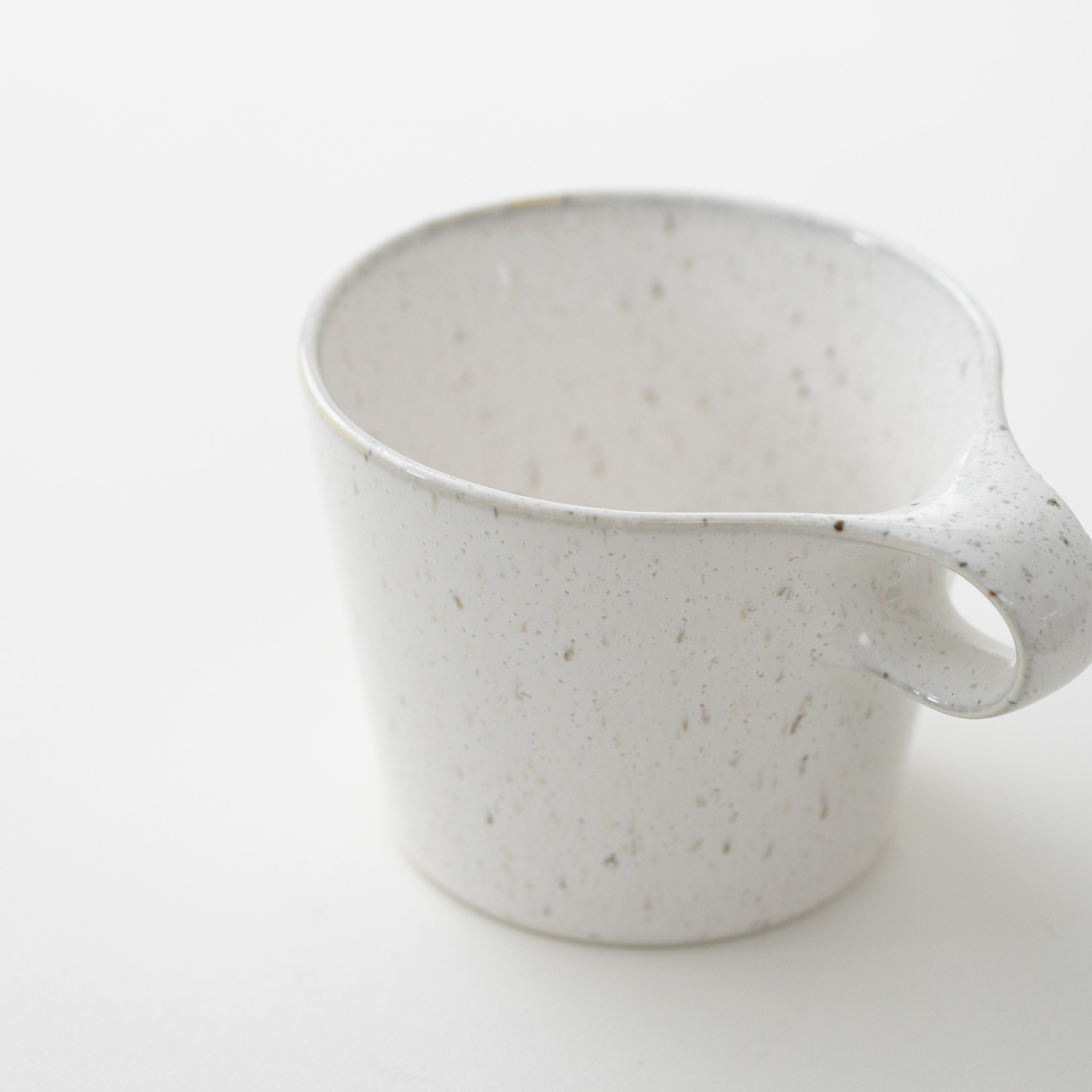 Metaphys Stamug / Crystalised White