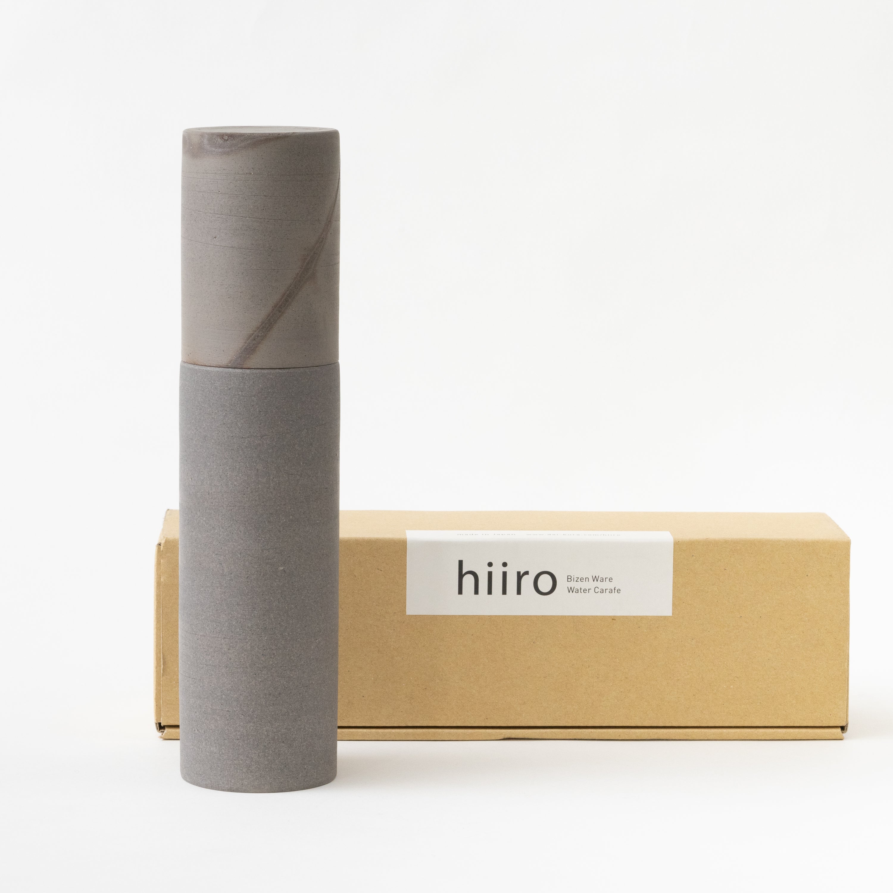 Hiiro Water Carafe / Grey
