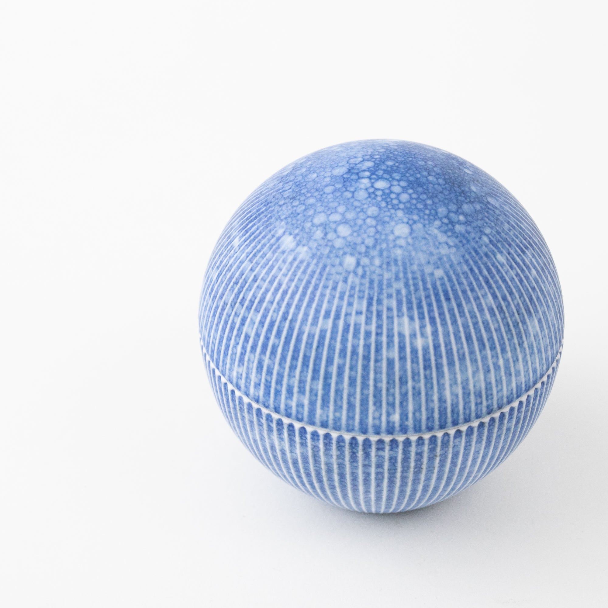 Bonbonnière / Cosmos Blue