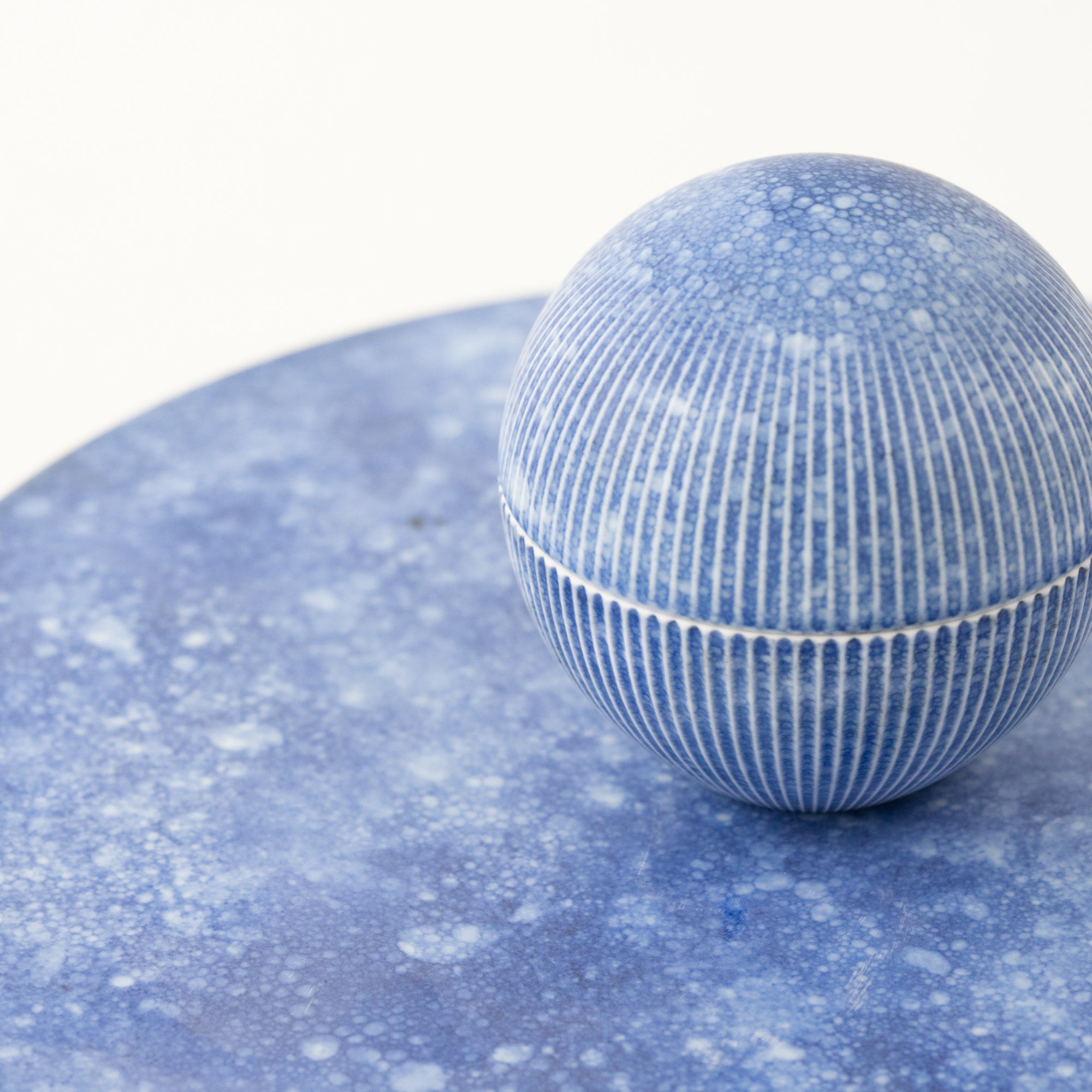 Bonbonnière / Cosmos Blue