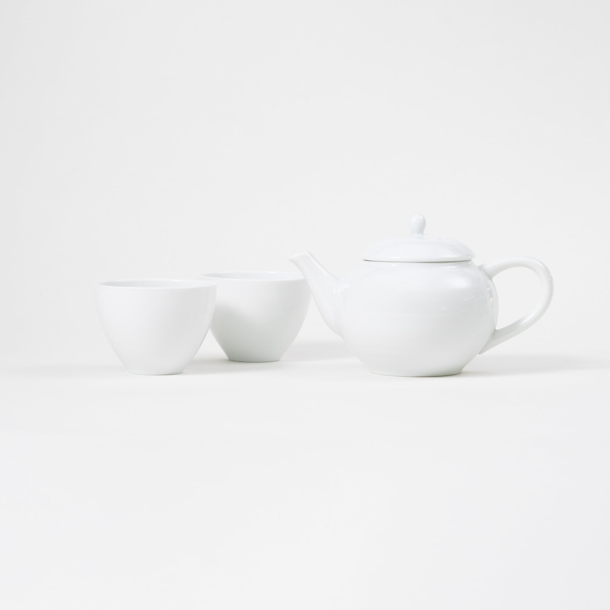 Cosaji Tea Pot & Small Tea Cups Set / White