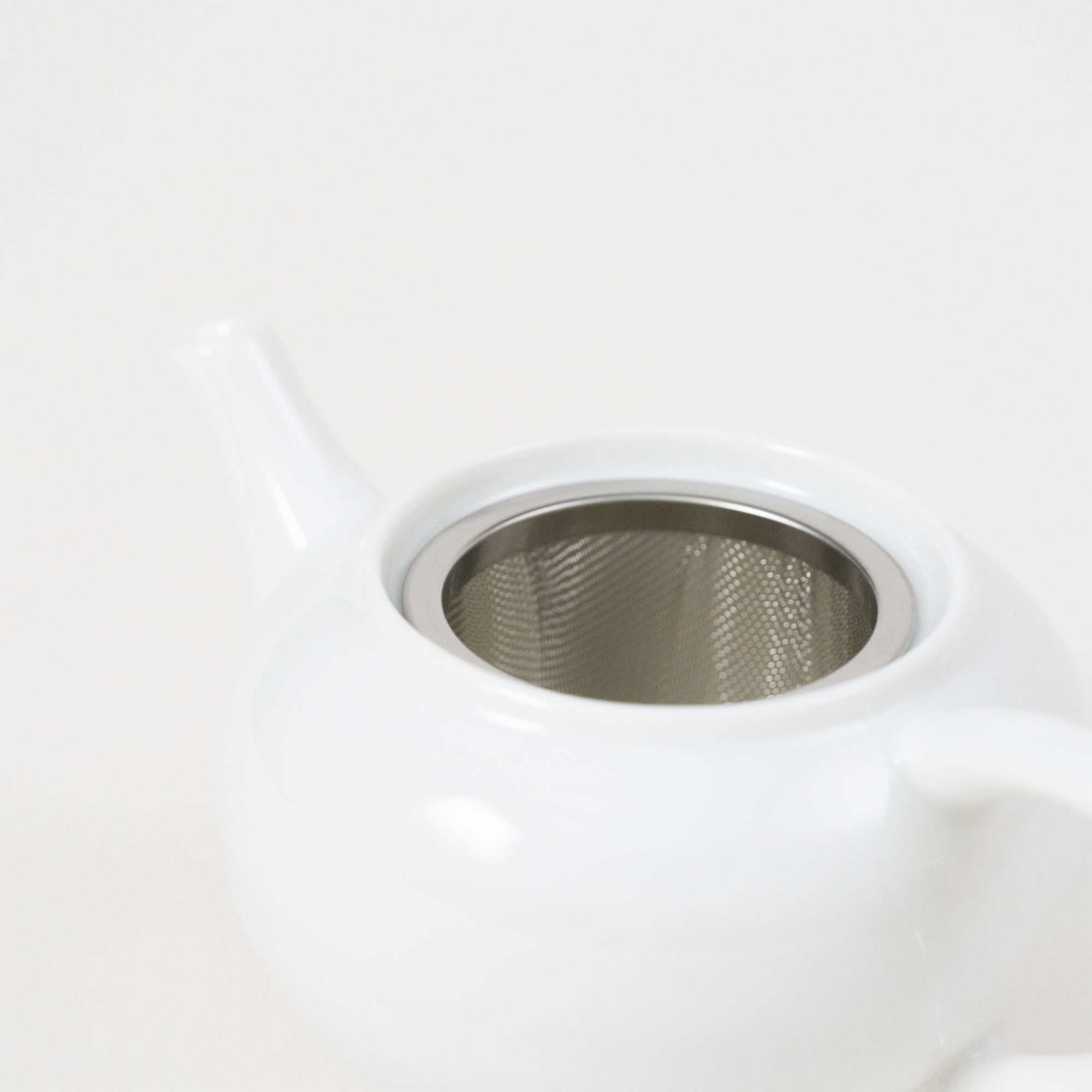 Cosaji Tea Pot & Small Tea Cups Set / White