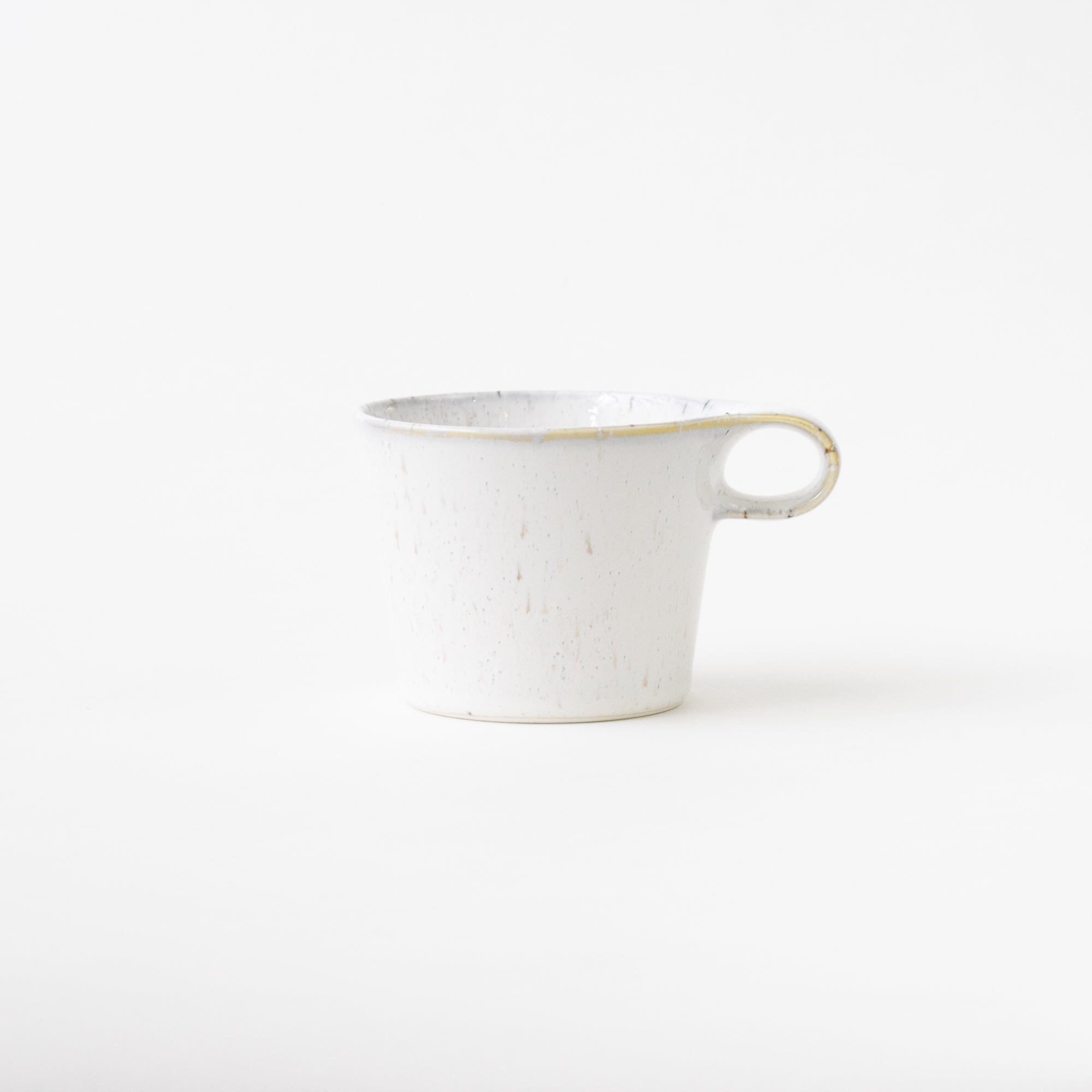 Metaphys Stamug / Crystalised White