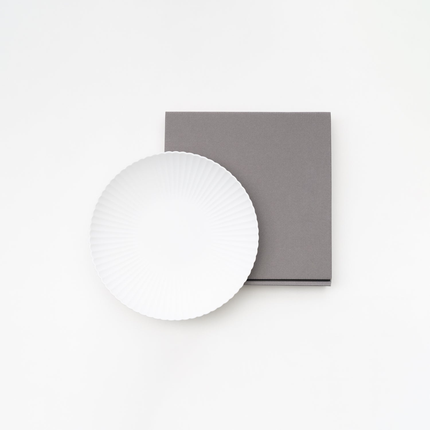 Chrysanthemum Plate / 18cm