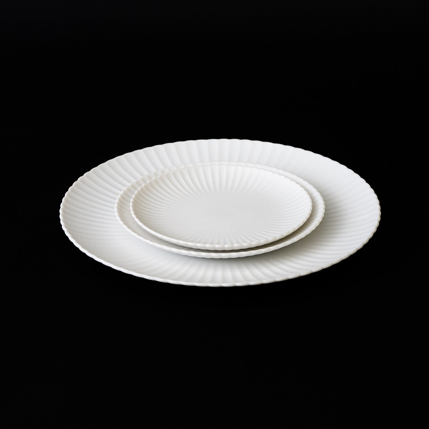 Chrysanthemum Plate / 18cm