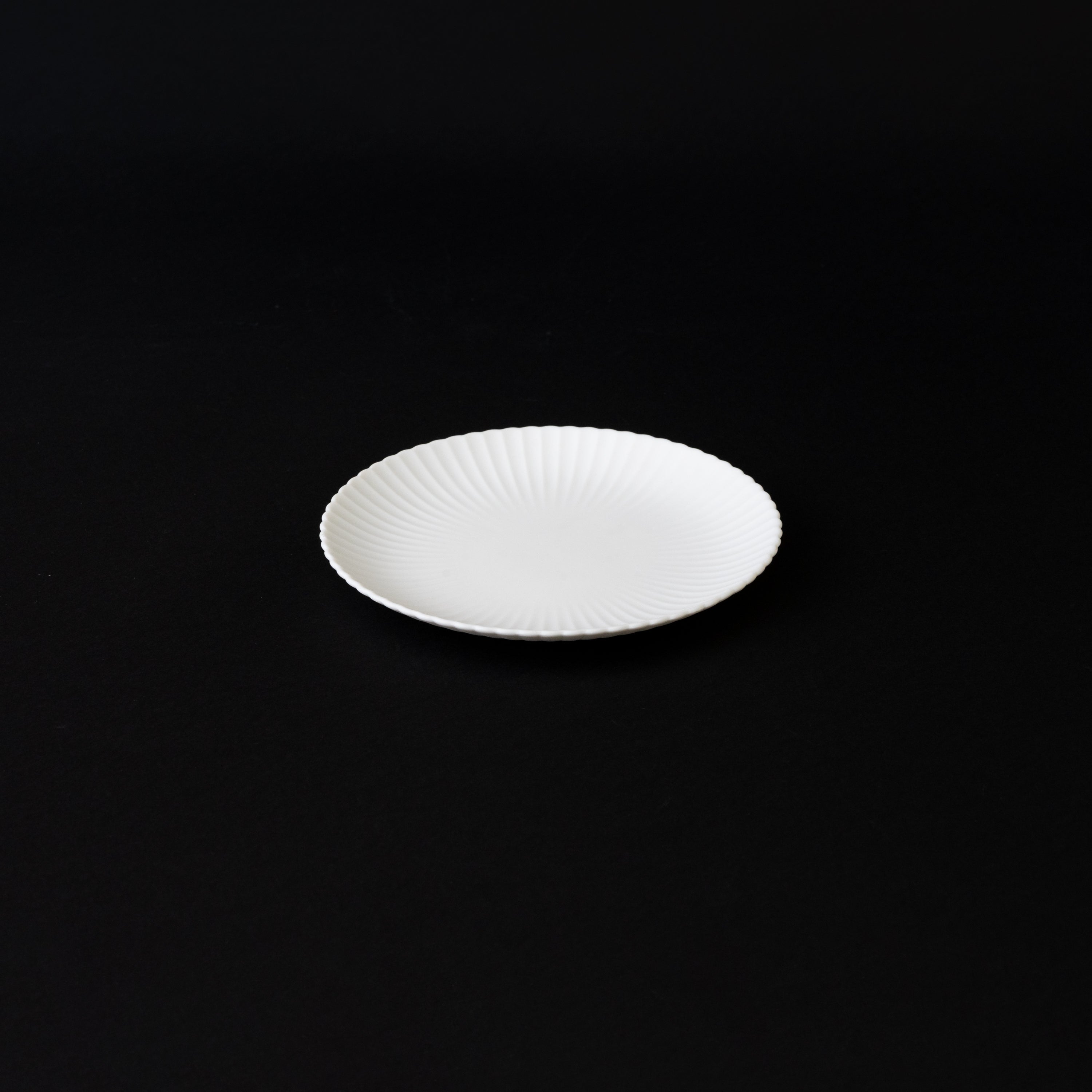 Chrysanthemum Plate / 18cm