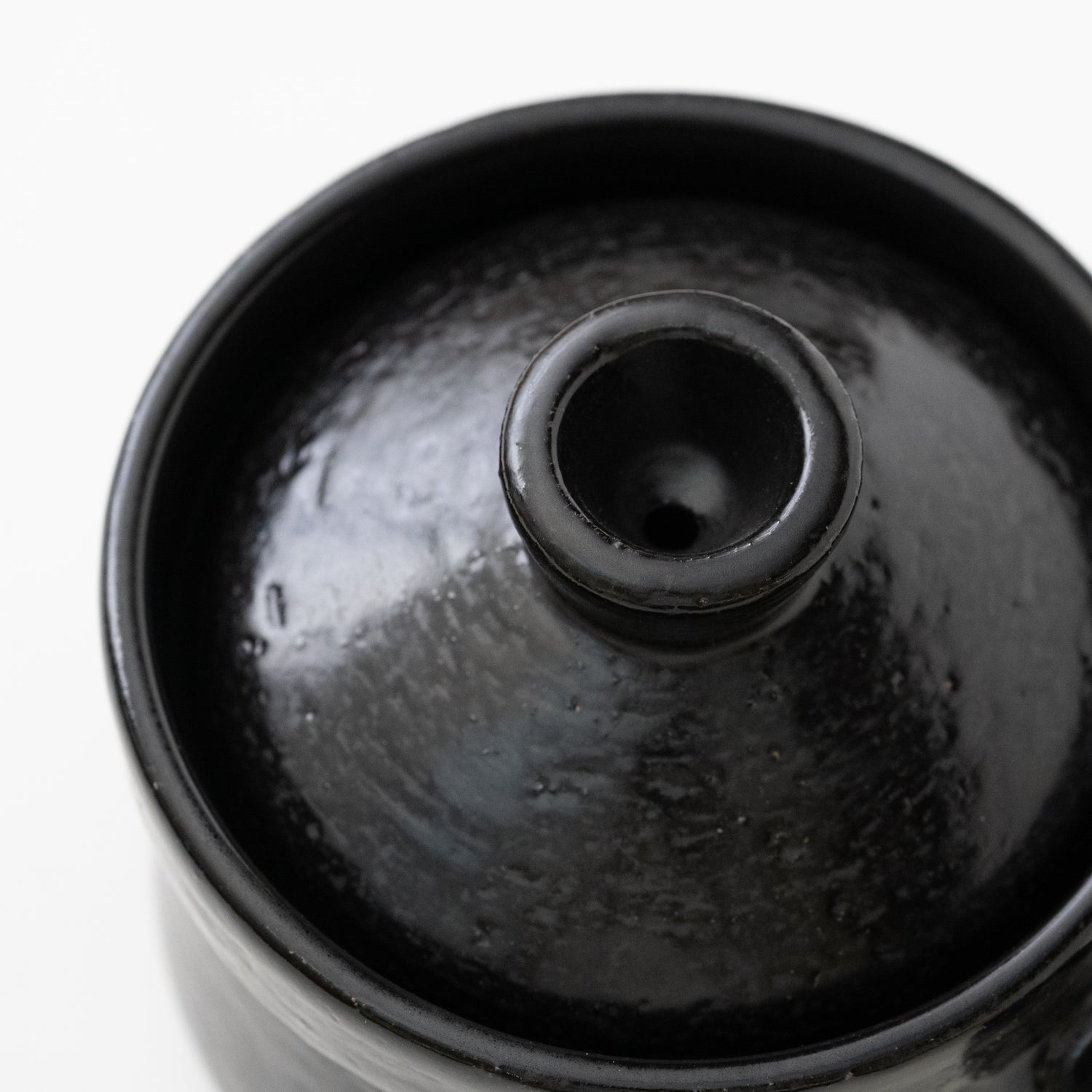 Side Handle Clay Pot / Black