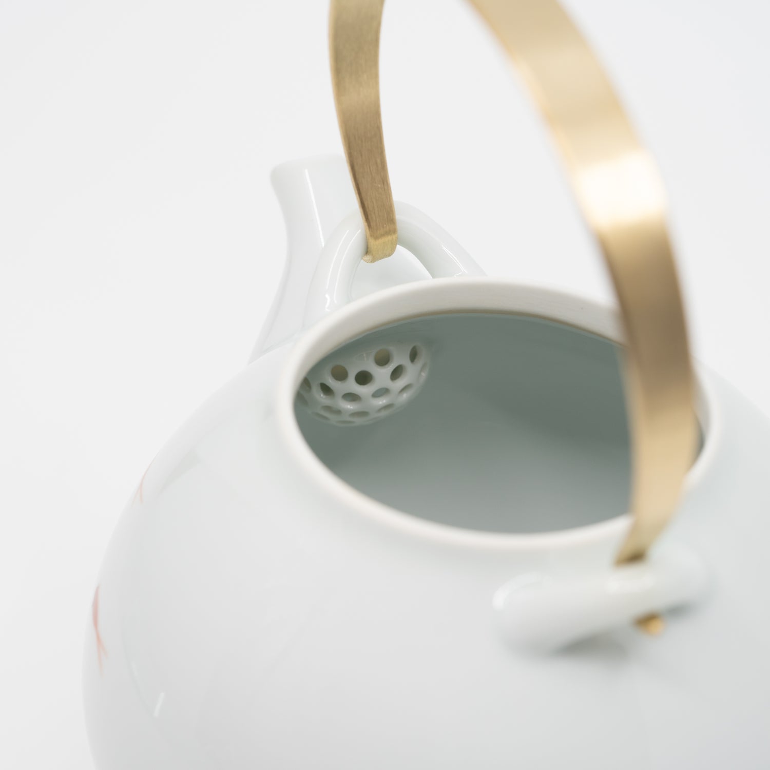 Tea Pot (L) / Red Killifish