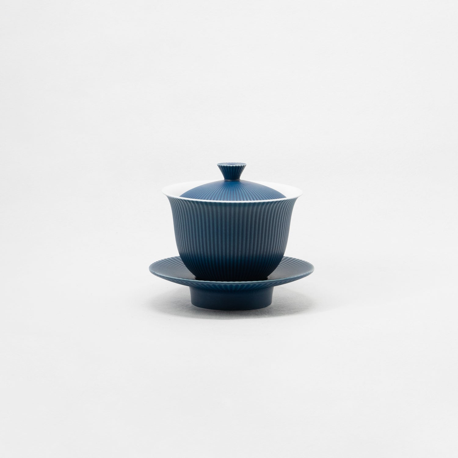 Shinogi Tea Cup with Lid & Saucer / Matte Blue