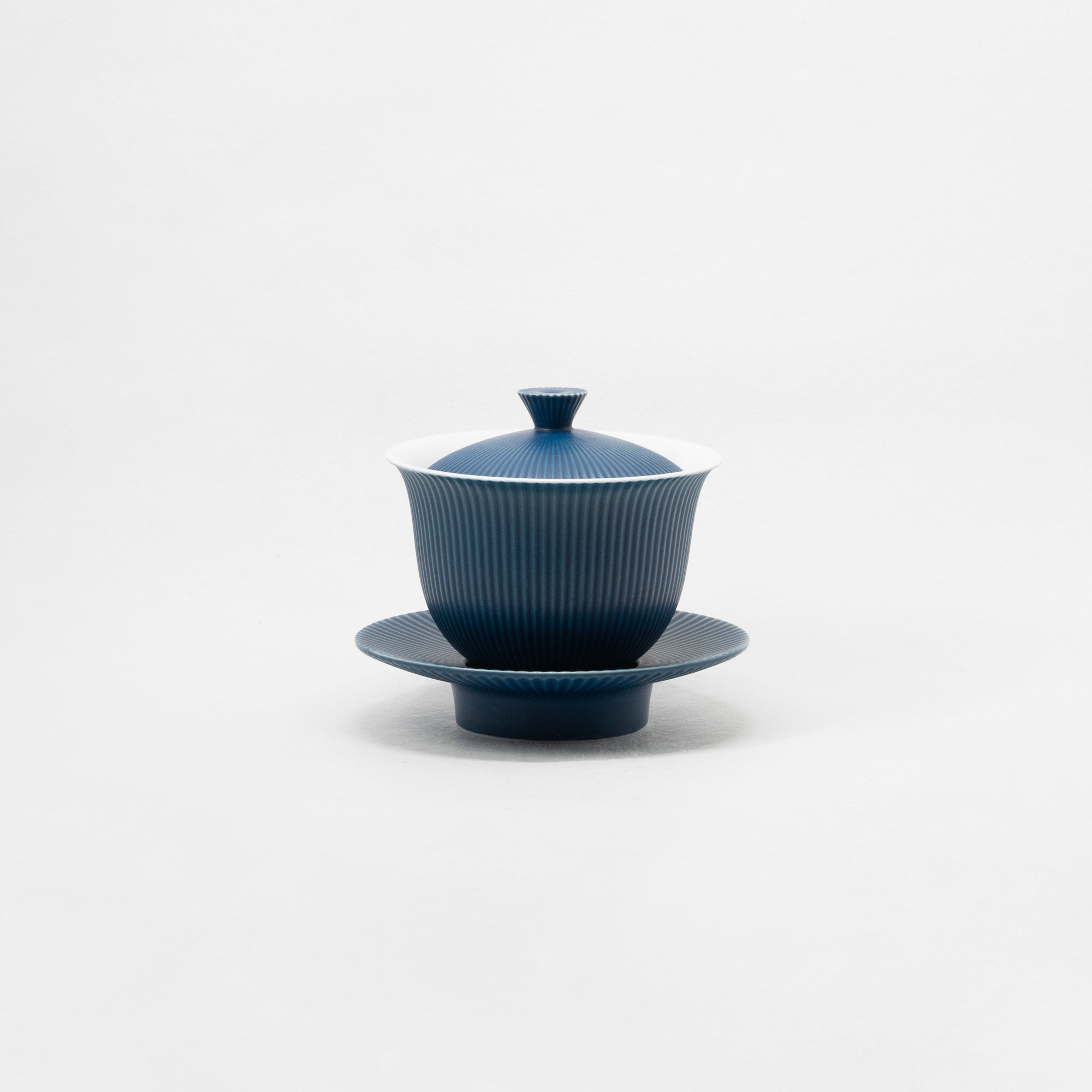 Shinogi Tea Cup with Lid & Saucer / Matte Blue