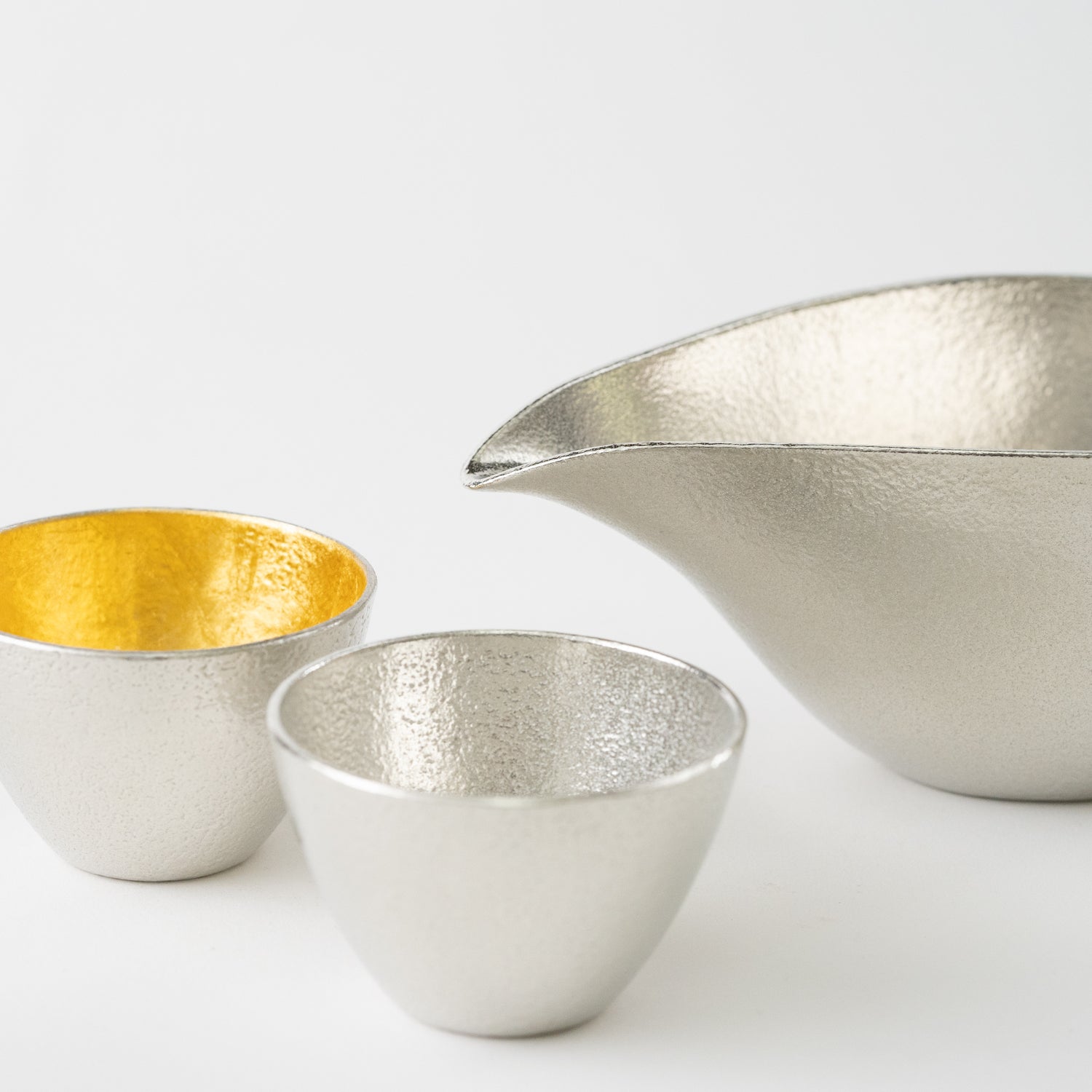 Sake Set in Wooden Box / Gold & Silver
