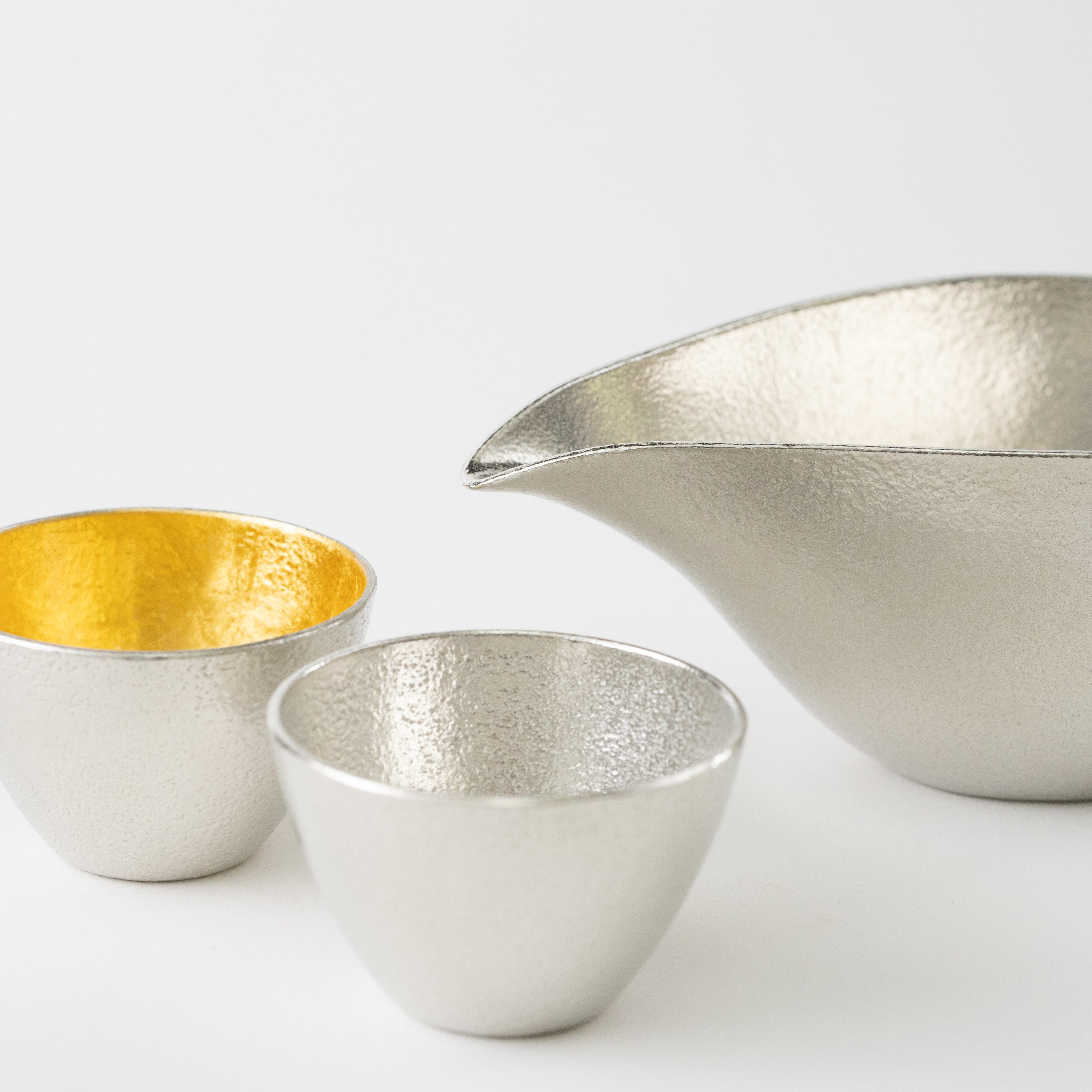 Sake Set in Wooden Box / Gold & Silver