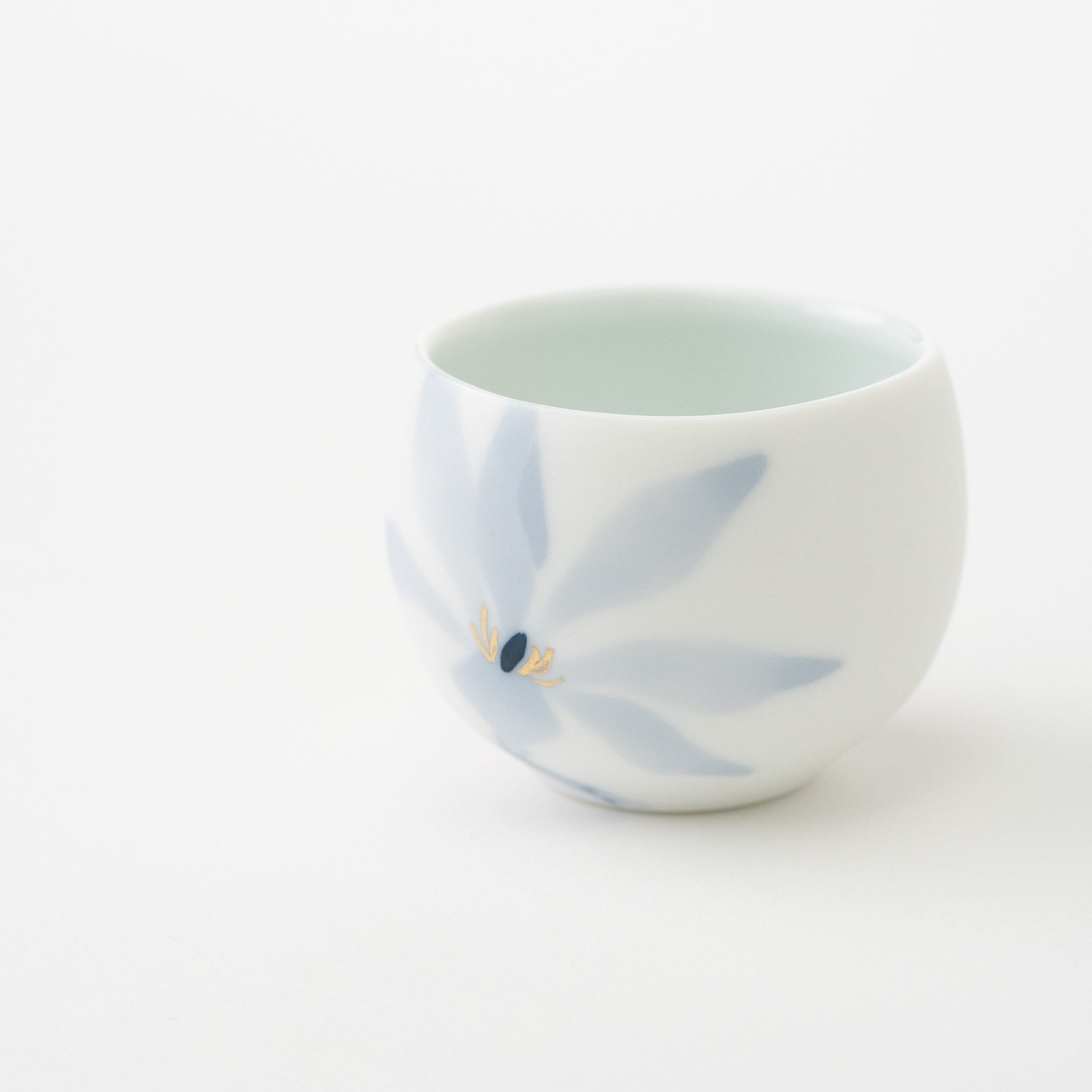 Magnolia Sake Set