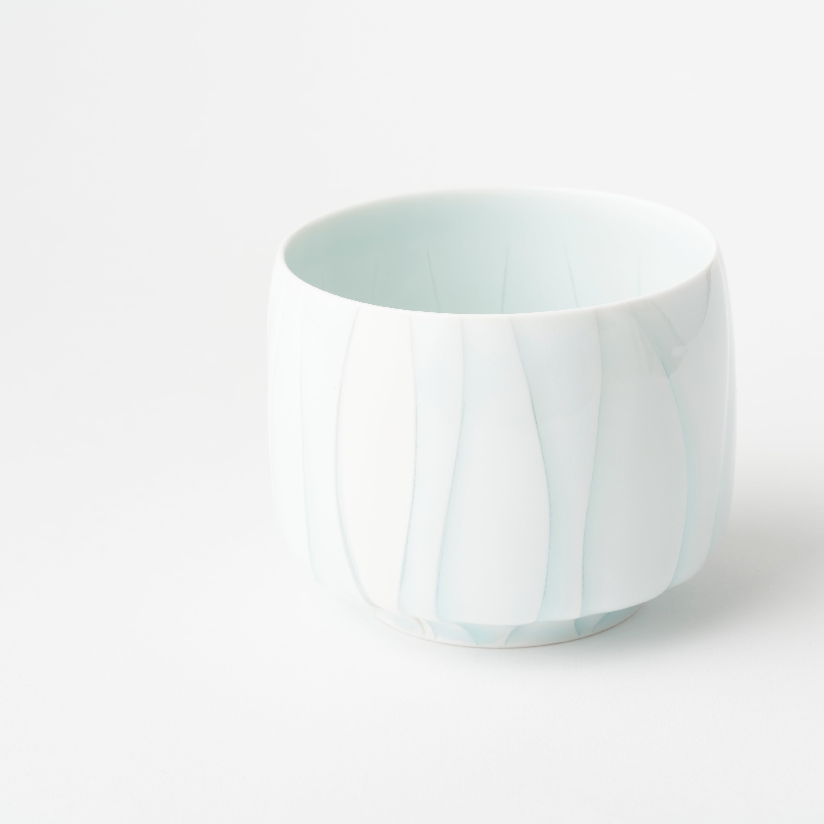 Swayed Carving "Hana"  / Hiroshi Taruta