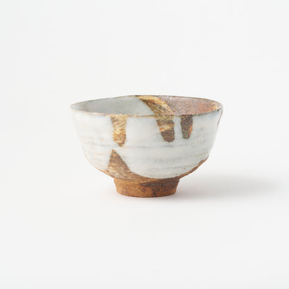 Hakeme Tea Bowl with White Glaze in Box / Shinbe Sakakura XVI