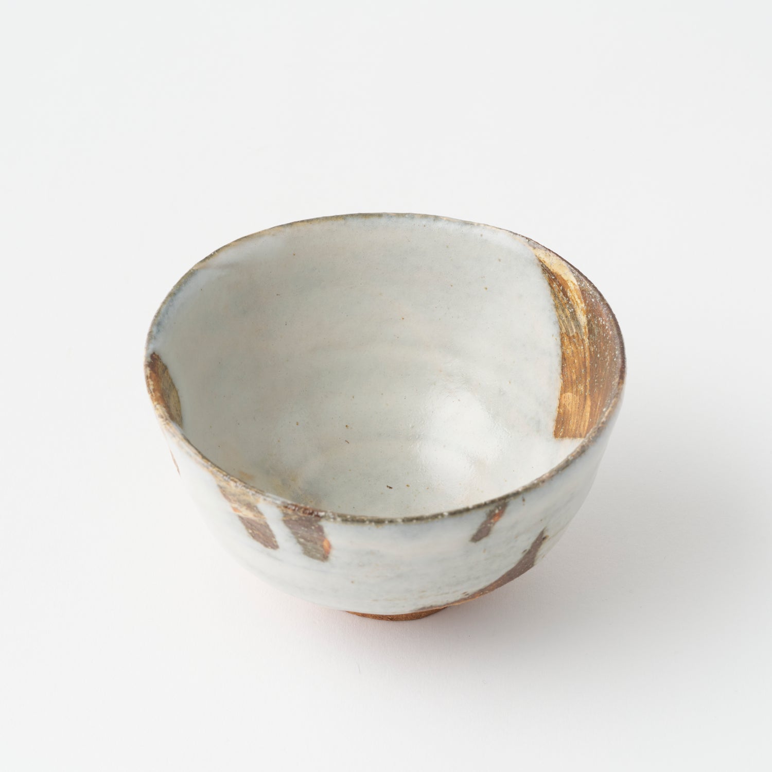 Hakeme Tea Bowl with White Glaze in Box / Shinbe Sakakura XVI
